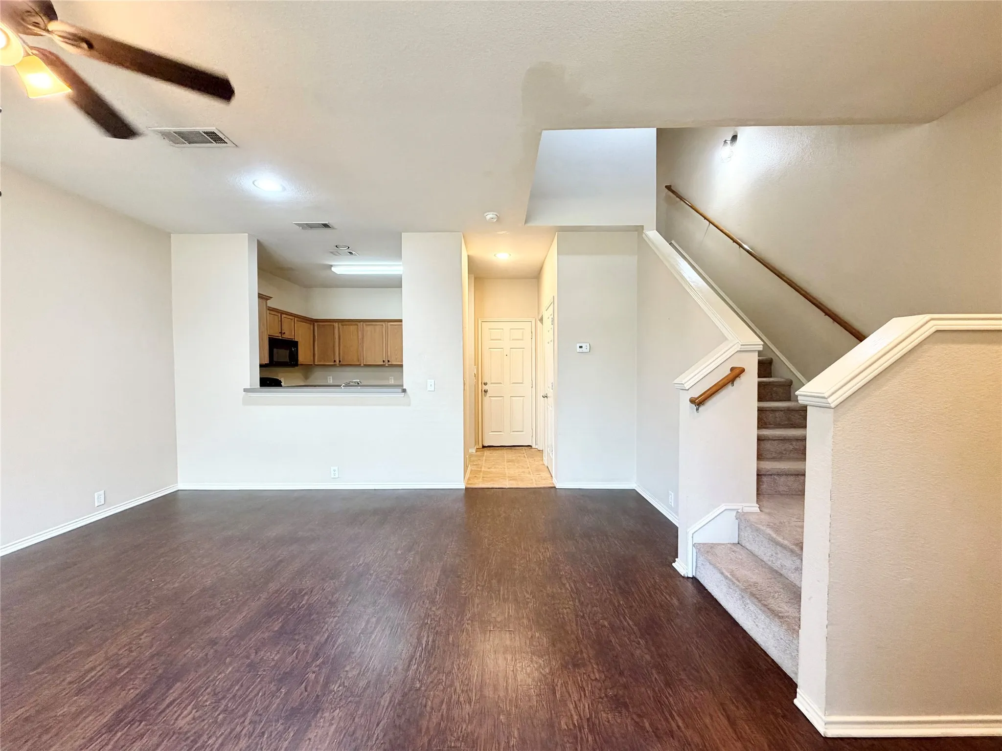 Condominium For Rent in Collin County , 2224 Stonepark Place, Mc Kinney, Texas 75071, 2 Bedroom, 3 Bathroom, 2 Garage spaces, 1,270 Sqft, built in 2006, mls#21384556, Real Estate Agent in Mc Kinney, Homes For Rent in Collin county, Homes For Rent in Mc Kinney, Realtor in Mc Kinney Texas, Real Estate Brokerage Independent Realty Texas, Luminita Cordes Realtor