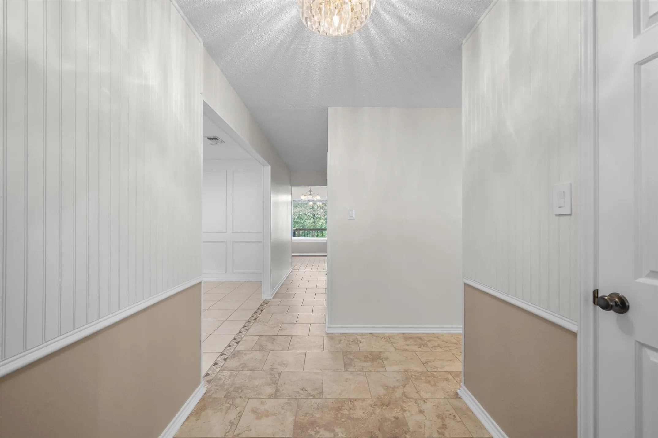 Single Family Residence For Sale in Smith County , 520 Dogwood Lane, Hideaway, Texas 75771, 3 Bedroom, 3 Bathroom, 2 Garage spaces, 1,990 Sqft, built in 1984, mls#21385028, Real Estate Agent in Hideaway, Homes For Sale in Smith county, Homes For Sale in Hideaway, Realtor in Hideaway Texas, Real Estate Brokerage Independent Realty Texas, Luminita Cordes Realtor