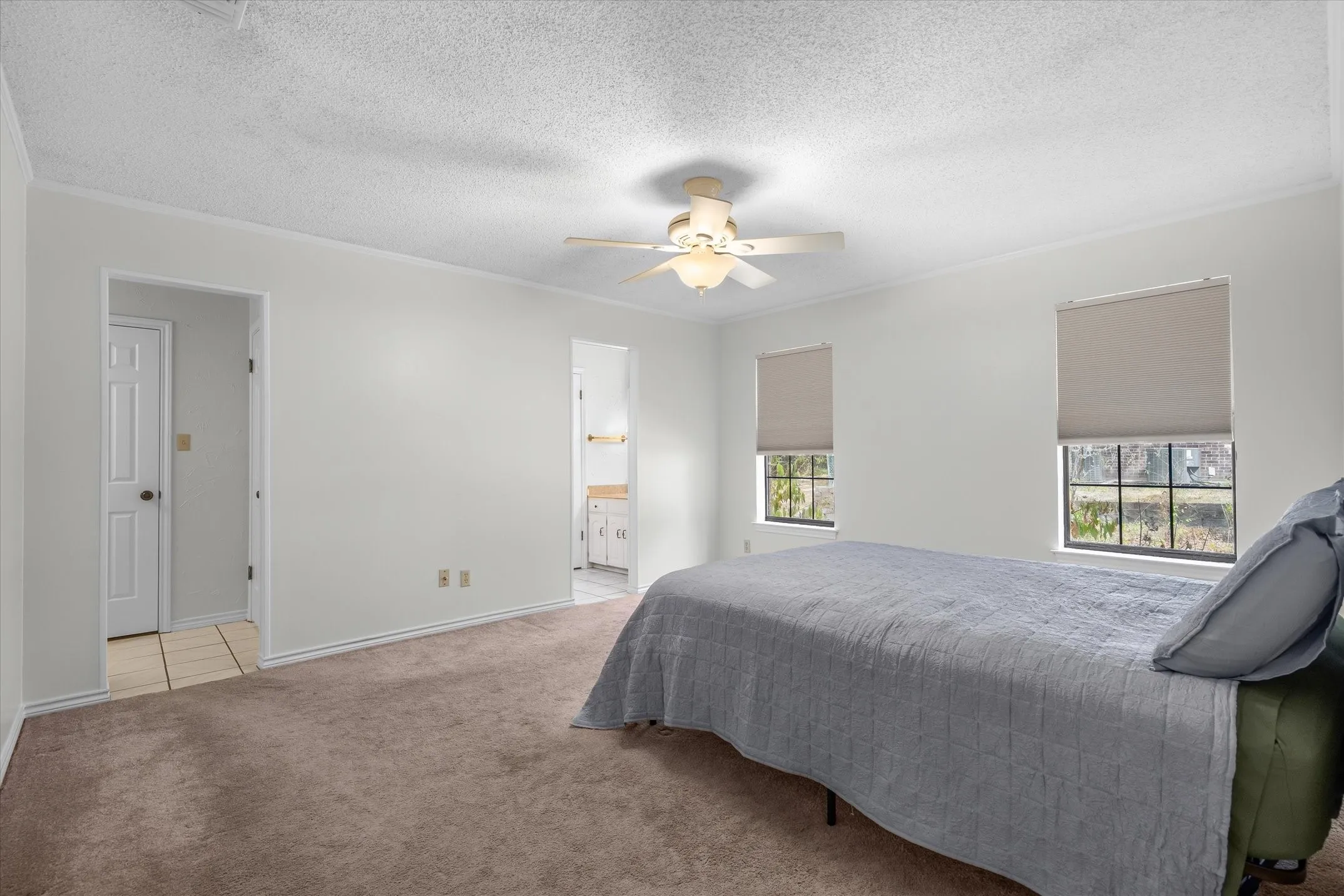Single Family Residence For Sale in Smith County , 520 Dogwood Lane, Hideaway, Texas 75771, 3 Bedroom, 3 Bathroom, 2 Garage spaces, 1,990 Sqft, built in 1984, mls#21385028, Real Estate Agent in Hideaway, Homes For Sale in Smith county, Homes For Sale in Hideaway, Realtor in Hideaway Texas, Real Estate Brokerage Independent Realty Texas, Luminita Cordes Realtor