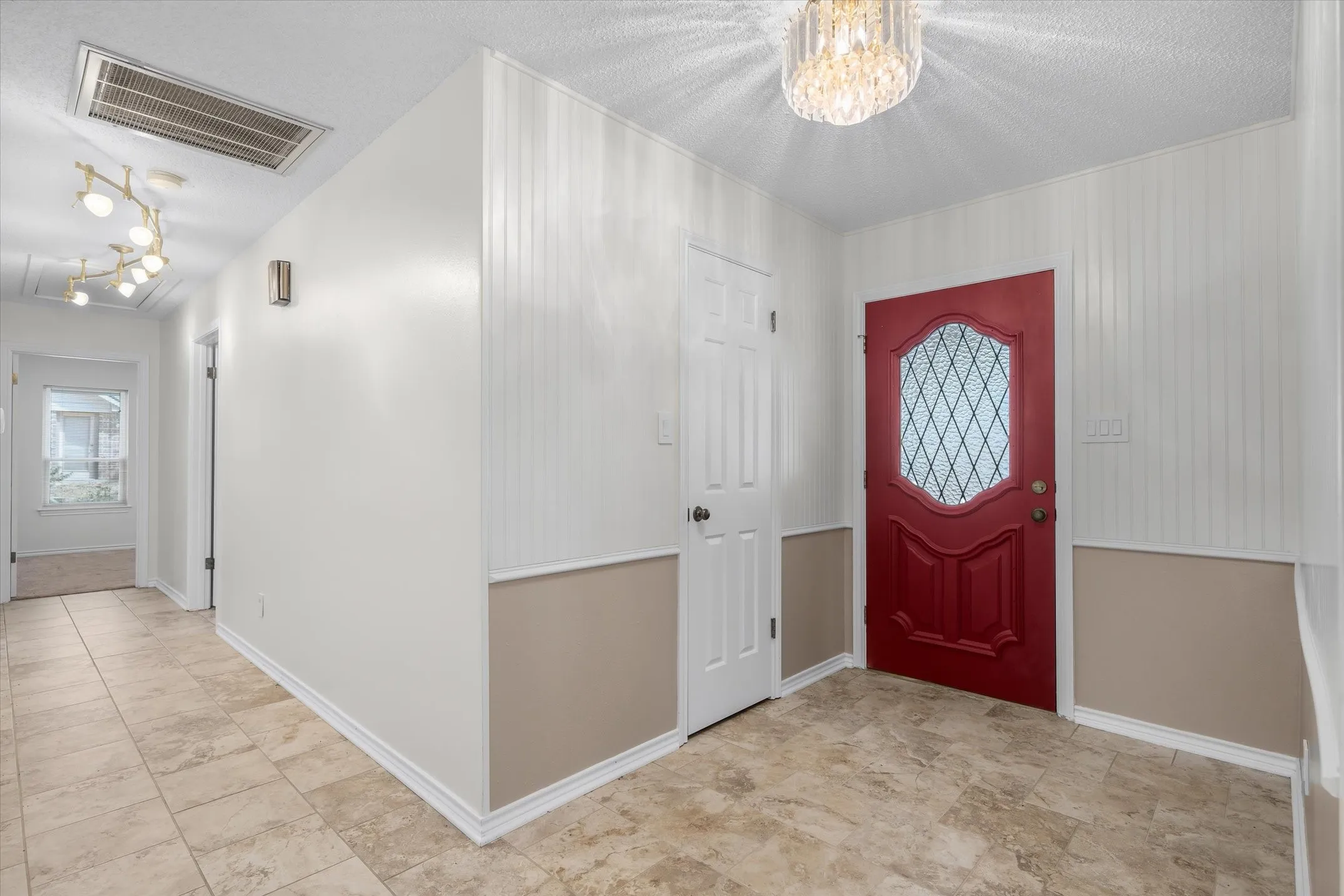 Single Family Residence For Sale in Smith County , 520 Dogwood Lane, Hideaway, Texas 75771, 3 Bedroom, 3 Bathroom, 2 Garage spaces, 1,990 Sqft, built in 1984, mls#21385028, Real Estate Agent in Hideaway, Homes For Sale in Smith county, Homes For Sale in Hideaway, Realtor in Hideaway Texas, Real Estate Brokerage Independent Realty Texas, Luminita Cordes Realtor