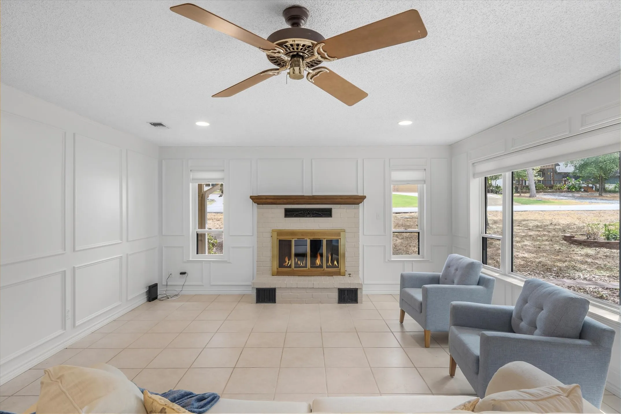 Single Family Residence For Sale in Smith County , 520 Dogwood Lane, Hideaway, Texas 75771, 3 Bedroom, 3 Bathroom, 2 Garage spaces, 1,990 Sqft, built in 1984, mls#21385028, Real Estate Agent in Hideaway, Homes For Sale in Smith county, Homes For Sale in Hideaway, Realtor in Hideaway Texas, Real Estate Brokerage Independent Realty Texas, Luminita Cordes Realtor