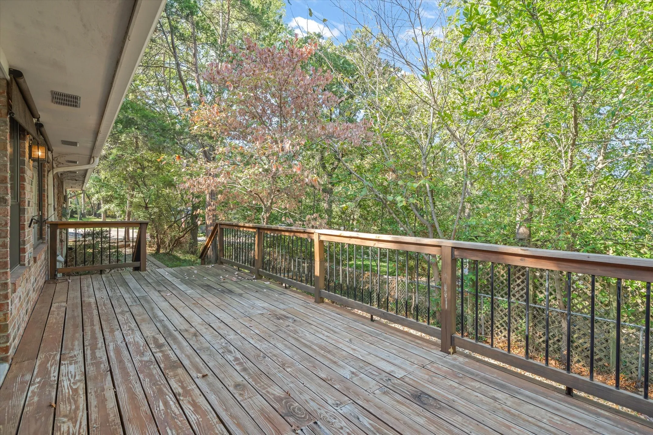 Single Family Residence For Sale in Smith County , 520 Dogwood Lane, Hideaway, Texas 75771, 3 Bedroom, 3 Bathroom, 2 Garage spaces, 1,990 Sqft, built in 1984, mls#21385028, Real Estate Agent in Hideaway, Homes For Sale in Smith county, Homes For Sale in Hideaway, Realtor in Hideaway Texas, Real Estate Brokerage Independent Realty Texas, Luminita Cordes Realtor