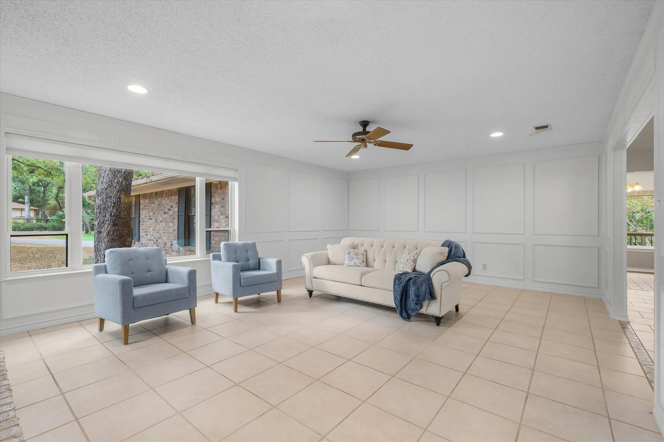 Single Family Residence For Sale in Smith County , 520 Dogwood Lane, Hideaway, Texas 75771, 3 Bedroom, 3 Bathroom, 2 Garage spaces, 1,990 Sqft, built in 1984, mls#21385028, Real Estate Agent in Hideaway, Homes For Sale in Smith county, Homes For Sale in Hideaway, Realtor in Hideaway Texas, Real Estate Brokerage Independent Realty Texas, Luminita Cordes Realtor