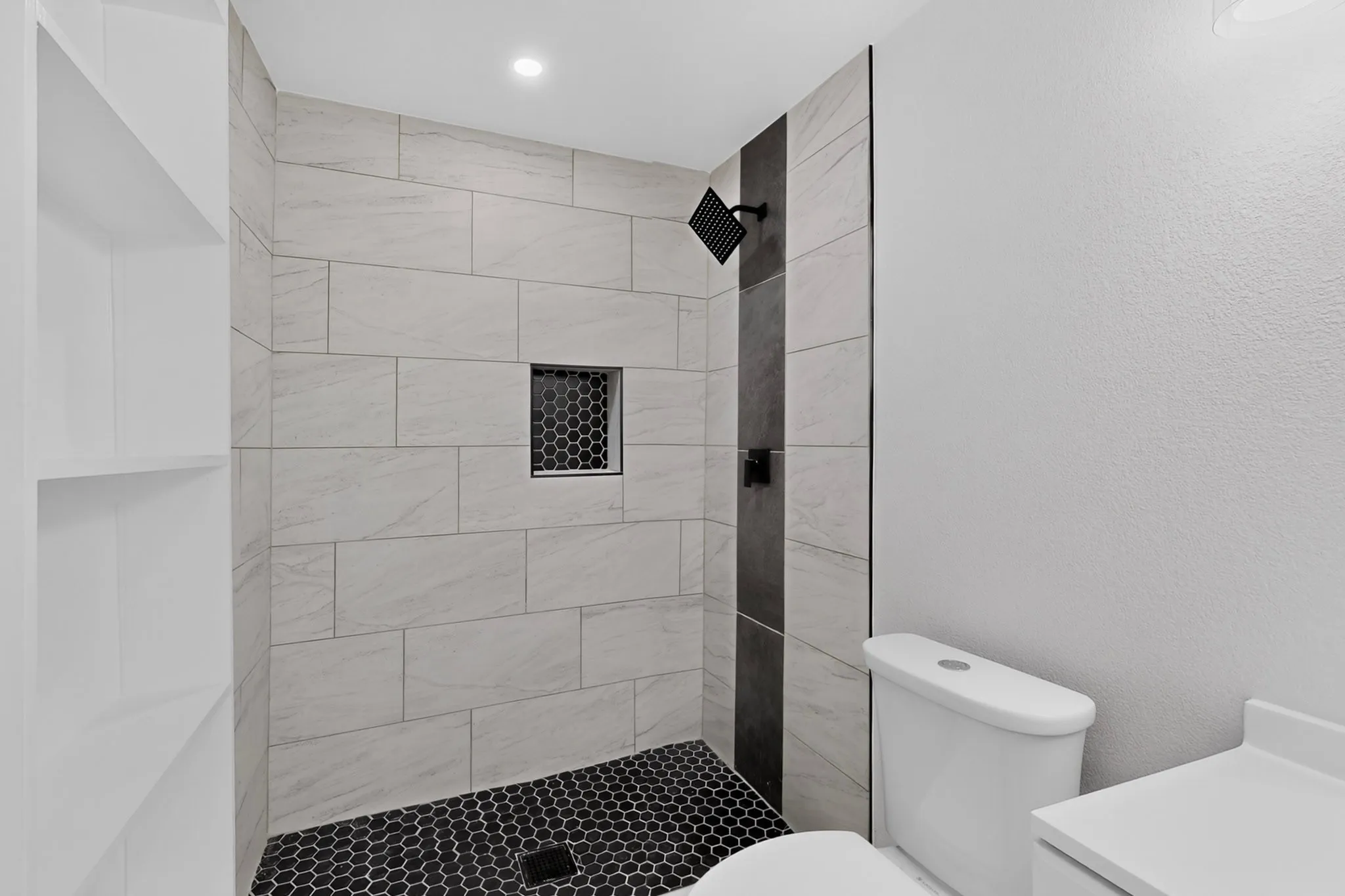 Single Family Residence For Sale in Dallas County , 4427 Frank Street, Dallas, Texas 75210, 3 Bedroom, 2 Bathroom, Garage spaces, 1,223 Sqft, built in 1921, mls#21385042, Real Estate Agent in Dallas, Homes For Sale in Dallas county, Homes For Sale in Dallas, Realtor in Dallas Texas, Real Estate Brokerage Independent Realty Texas, Luminita Cordes Realtor
