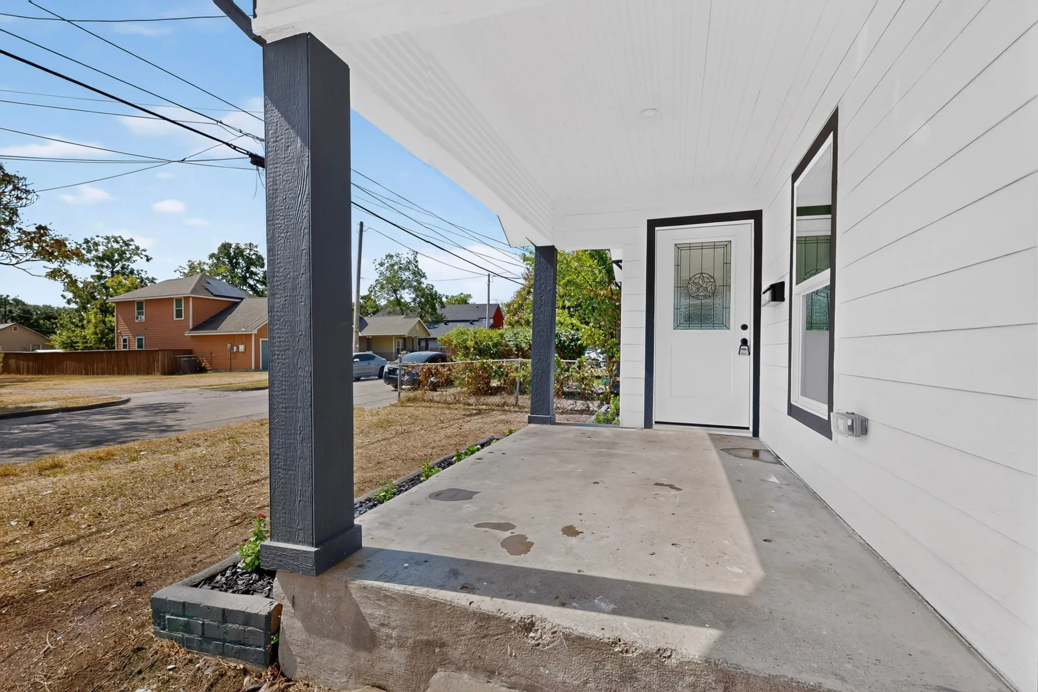 Single Family Residence For Sale in Dallas County , 4427 Frank Street, Dallas, Texas 75210, 3 Bedroom, 2 Bathroom, Garage spaces, 1,223 Sqft, built in 1921, mls#21385042, Real Estate Agent in Dallas, Homes For Sale in Dallas county, Homes For Sale in Dallas, Realtor in Dallas Texas, Real Estate Brokerage Independent Realty Texas, Luminita Cordes Realtor