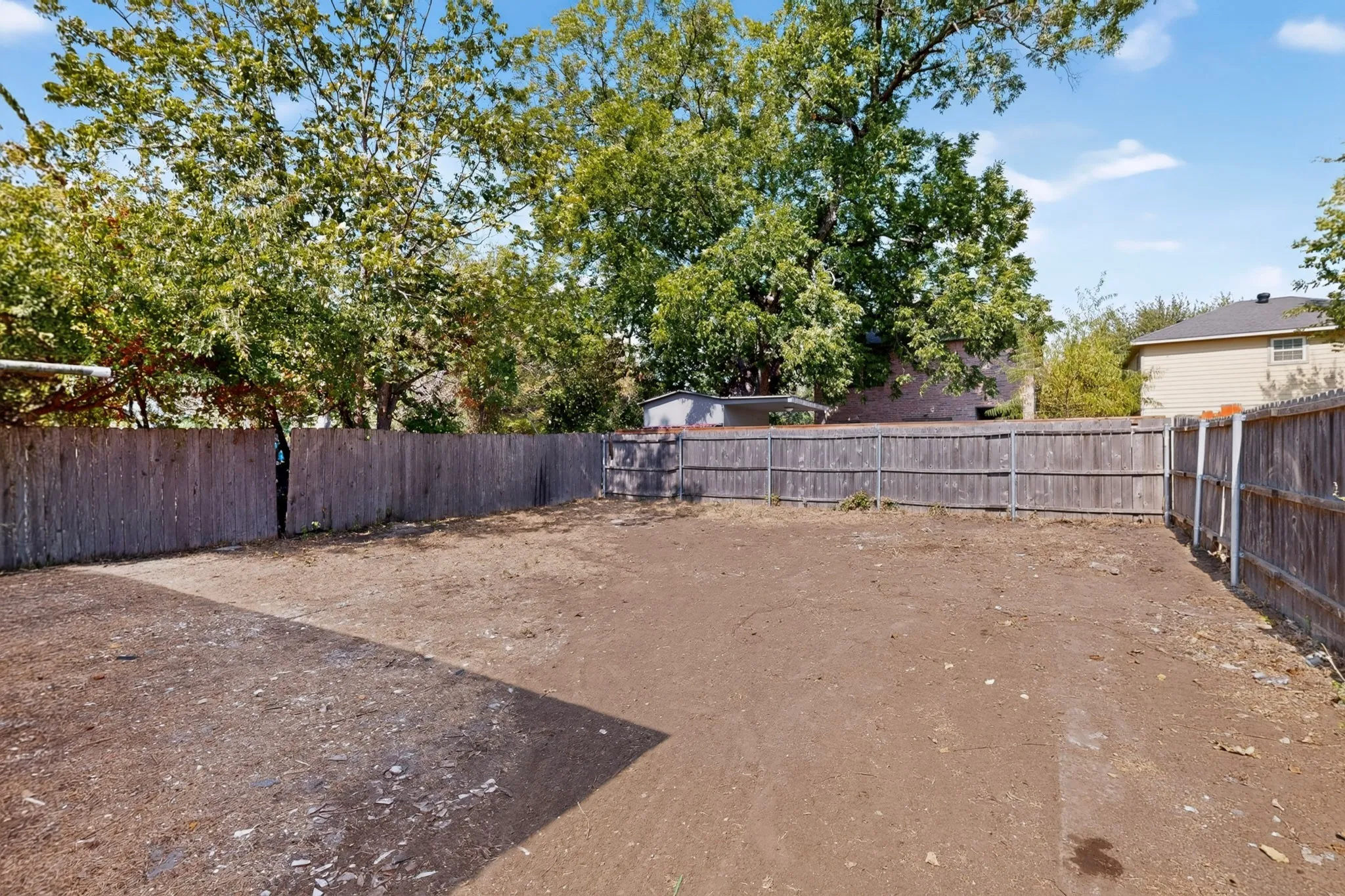 Single Family Residence For Sale in Dallas County , 4427 Frank Street, Dallas, Texas 75210, 3 Bedroom, 2 Bathroom, Garage spaces, 1,223 Sqft, built in 1921, mls#21385042, Real Estate Agent in Dallas, Homes For Sale in Dallas county, Homes For Sale in Dallas, Realtor in Dallas Texas, Real Estate Brokerage Independent Realty Texas, Luminita Cordes Realtor