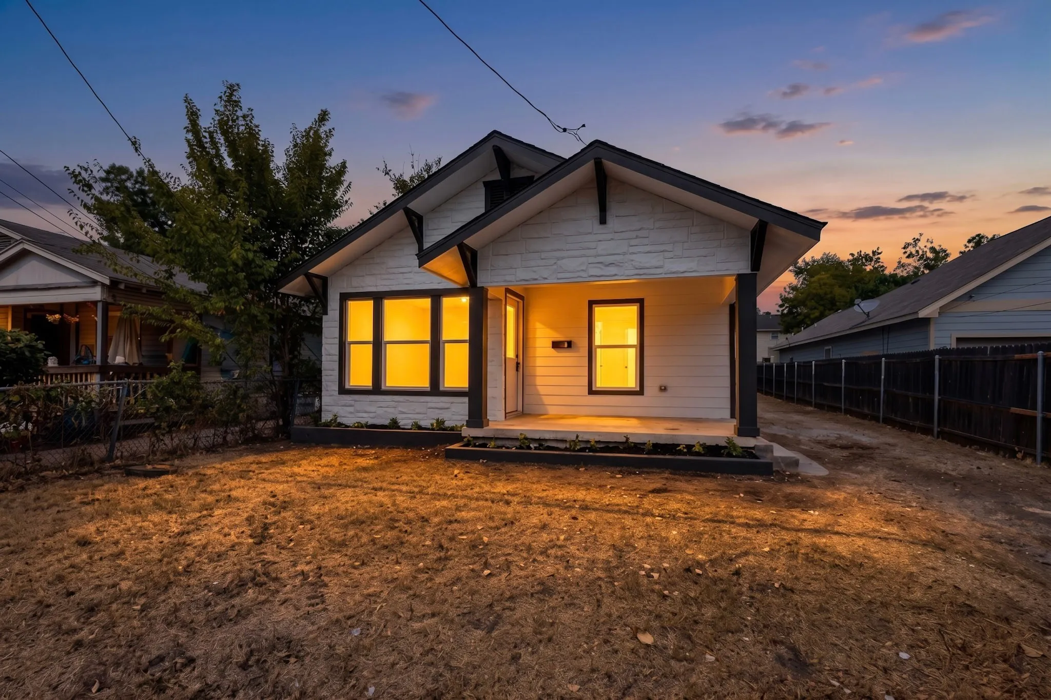 Single Family Residence For Sale in Dallas County , 4427 Frank Street, Dallas, Texas 75210, 3 Bedroom, 2 Bathroom, Garage spaces, 1,223 Sqft, built in 1921, mls#21385042, Real Estate Agent in Dallas, Homes For Sale in Dallas county, Homes For Sale in Dallas, Realtor in Dallas Texas, Real Estate Brokerage Independent Realty Texas, Luminita Cordes Realtor