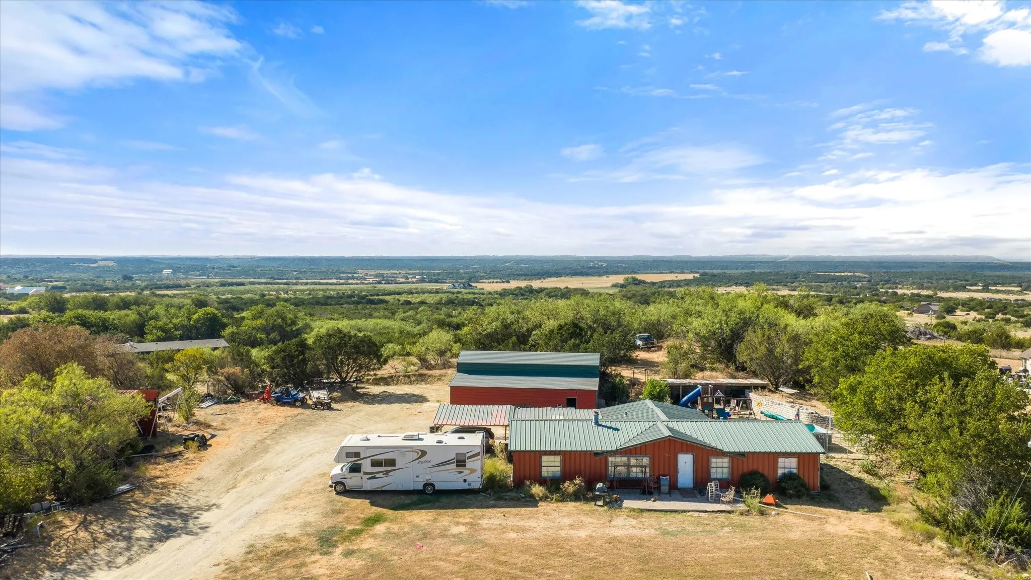 Manufactured Home For Sale in Johnson County , 12509 County Road 1131 Road, Godley, Texas 76044, 4 Bedroom, 3 Bathroom, Garage spaces, 2,016 Sqft, built in 1982, mls#21381270, Real Estate Agent in Godley, Homes For Sale in Johnson county, Homes For Sale in Godley, Realtor in Godley Texas, Real Estate Brokerage Independent Realty Texas, Luminita Cordes Realtor
