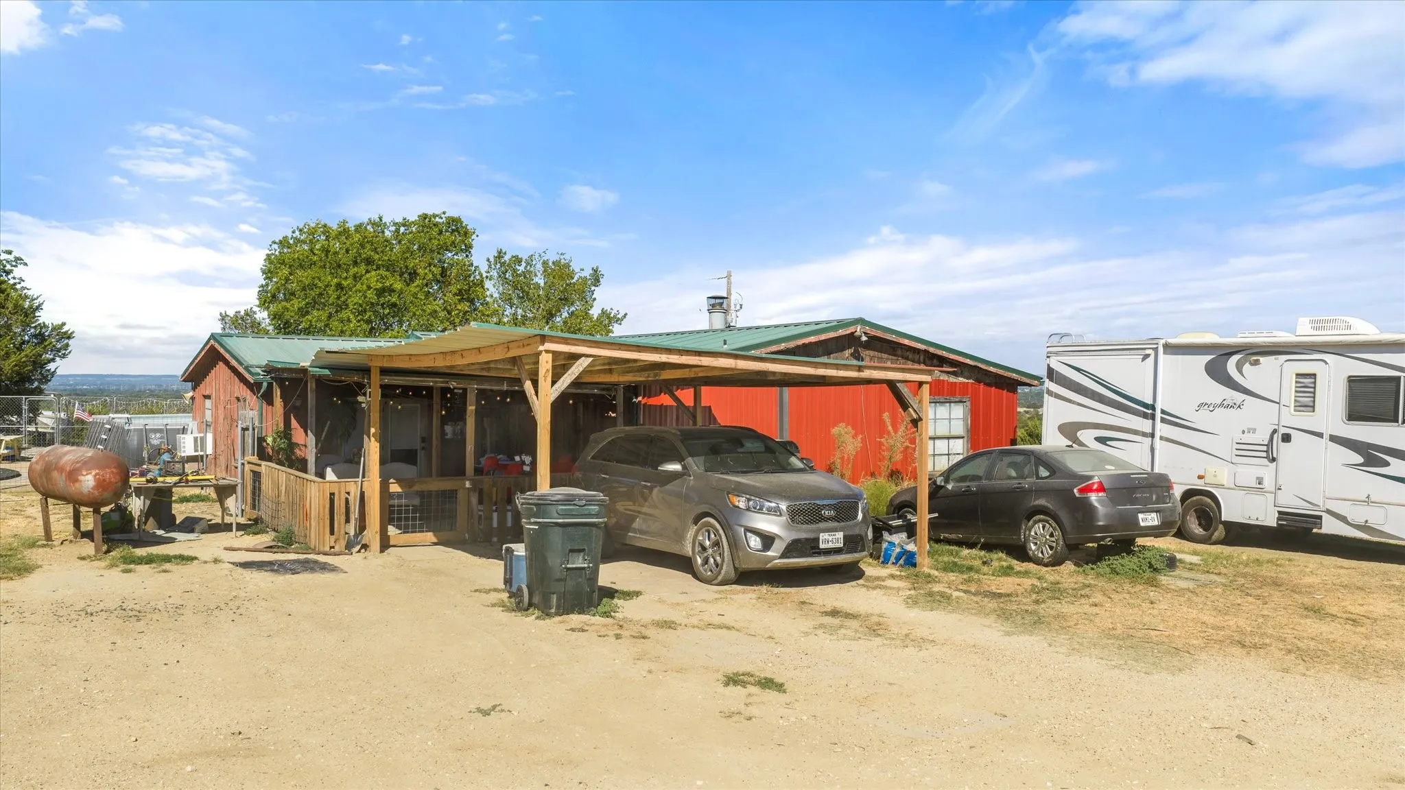 Manufactured Home For Sale in Johnson County , 12509 County Road 1131 Road, Godley, Texas 76044, 4 Bedroom, 3 Bathroom, Garage spaces, 2,016 Sqft, built in 1982, mls#21381270, Real Estate Agent in Godley, Homes For Sale in Johnson county, Homes For Sale in Godley, Realtor in Godley Texas, Real Estate Brokerage Independent Realty Texas, Luminita Cordes Realtor