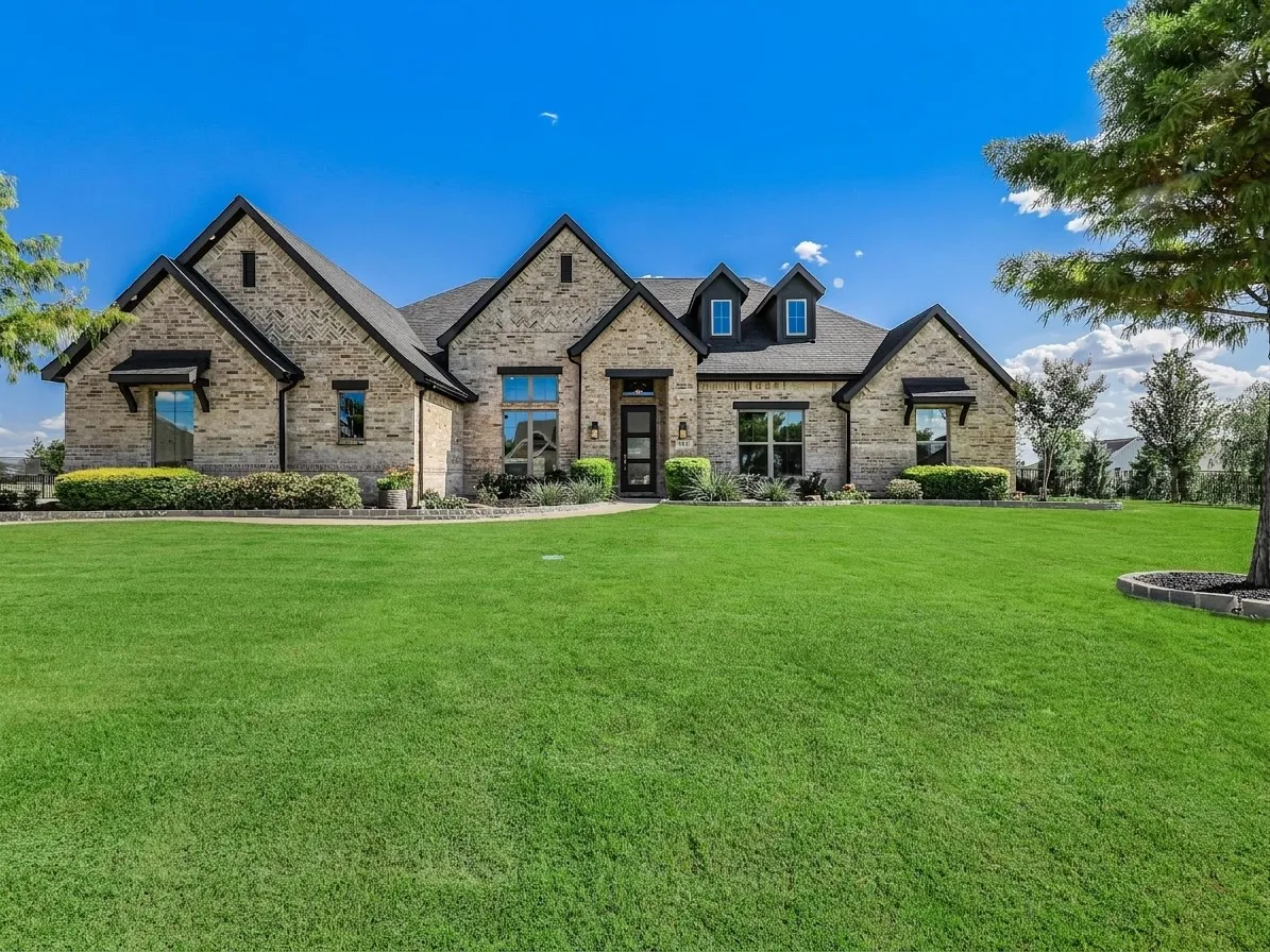 Single Family Residence For Sale in Collin County , 3051 Kessler Drive, Celina, Texas 75009, 4 Bedroom, 3 Bathroom, 4 Garage spaces, 2,810 Sqft, built in 2020, mls#21367874, Real Estate Agent in Celina, Homes For Sale in Collin county, Homes For Sale in Celina, Realtor in Celina Texas, Real Estate Brokerage Independent Realty Texas, Luminita Cordes Realtor