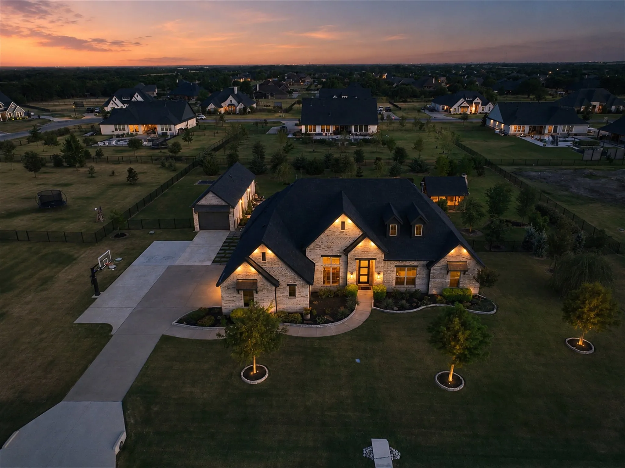 Single Family Residence For Sale in Collin County , 3051 Kessler Drive, Celina, Texas 75009, 4 Bedroom, 3 Bathroom, 4 Garage spaces, 2,810 Sqft, built in 2020, mls#21367874, Real Estate Agent in Celina, Homes For Sale in Collin county, Homes For Sale in Celina, Realtor in Celina Texas, Real Estate Brokerage Independent Realty Texas, Luminita Cordes Realtor