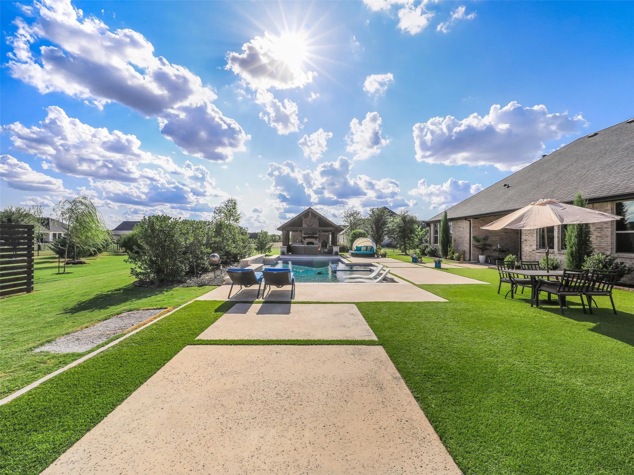 Single Family Residence For Sale in Collin County , 3051 Kessler Drive, Celina, Texas 75009, 4 Bedroom, 3 Bathroom, 4 Garage spaces, 2,810 Sqft, built in 2020, mls#21367874, Real Estate Agent in Celina, Homes For Sale in Collin county, Homes For Sale in Celina, Realtor in Celina Texas, Real Estate Brokerage Independent Realty Texas, Luminita Cordes Realtor