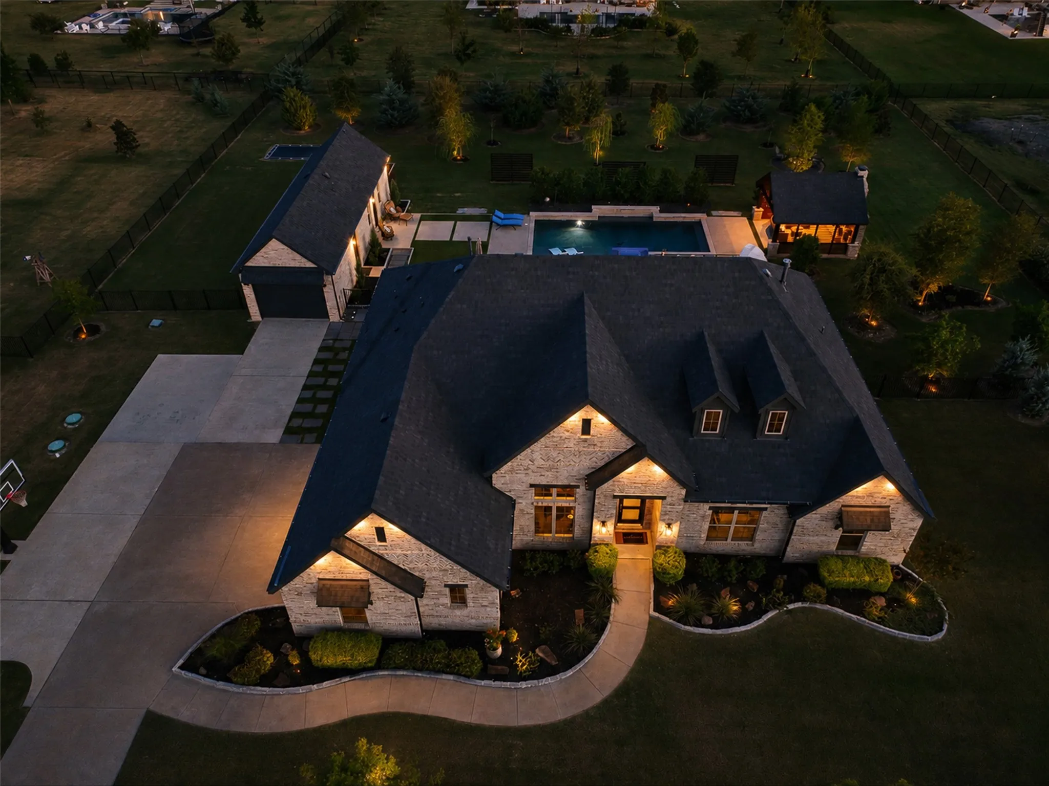 Single Family Residence For Sale in Collin County , 3051 Kessler Drive, Celina, Texas 75009, 4 Bedroom, 3 Bathroom, 4 Garage spaces, 2,810 Sqft, built in 2020, mls#21367874, Real Estate Agent in Celina, Homes For Sale in Collin county, Homes For Sale in Celina, Realtor in Celina Texas, Real Estate Brokerage Independent Realty Texas, Luminita Cordes Realtor