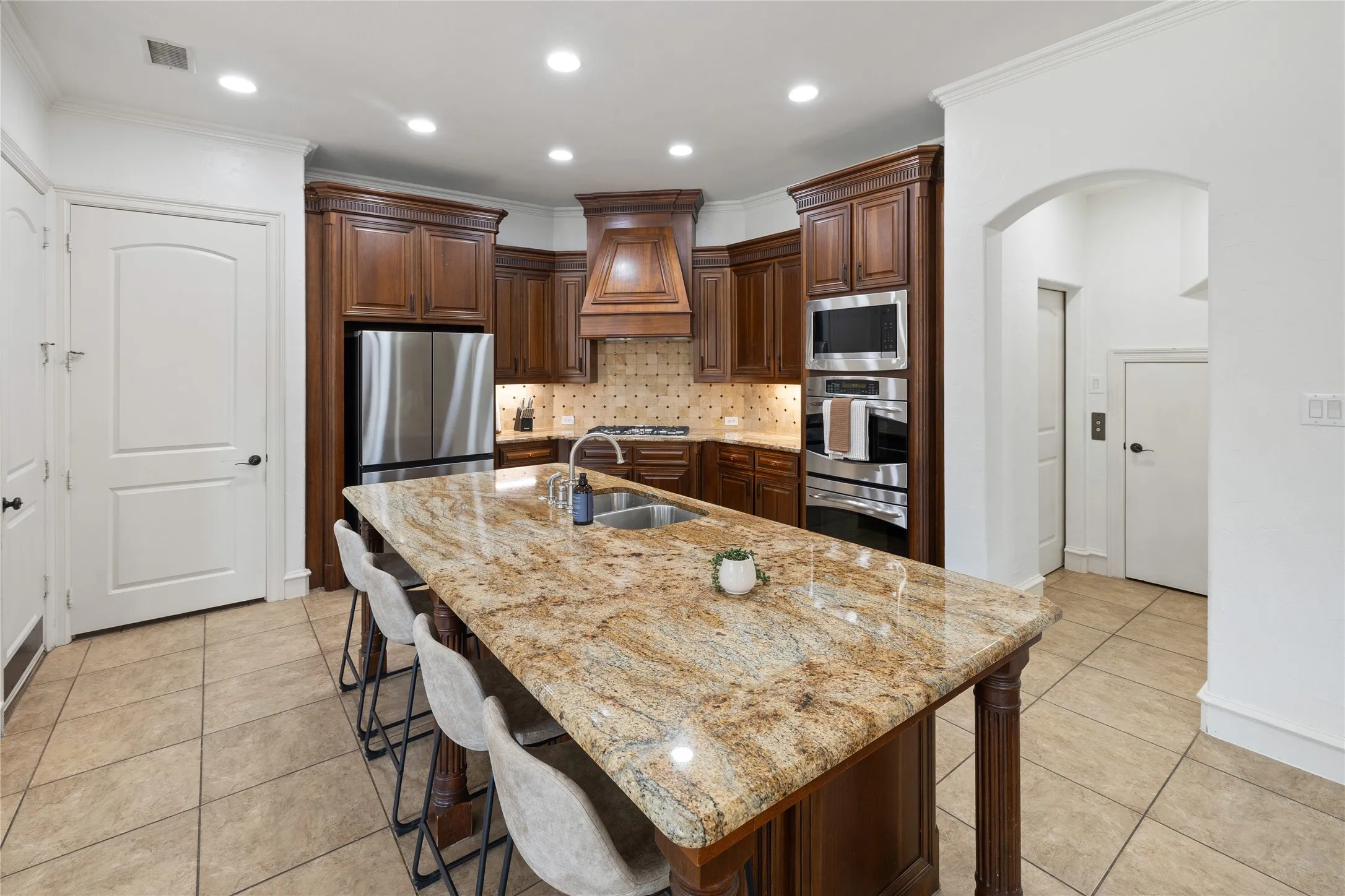 Single Family Residence For Rent in Denton County , 11292 Berkeley Hall Lane, Frisco, Texas 75033, 5 Bedroom, 5 Bathroom, 2 Garage spaces, 4,314 Sqft, built in 2008, mls#21385030, Real Estate Agent in Frisco, Homes For Rent in Denton county, Homes For Rent in Frisco, Realtor in Frisco Texas, Real Estate Brokerage Independent Realty Texas, Luminita Cordes Realtor