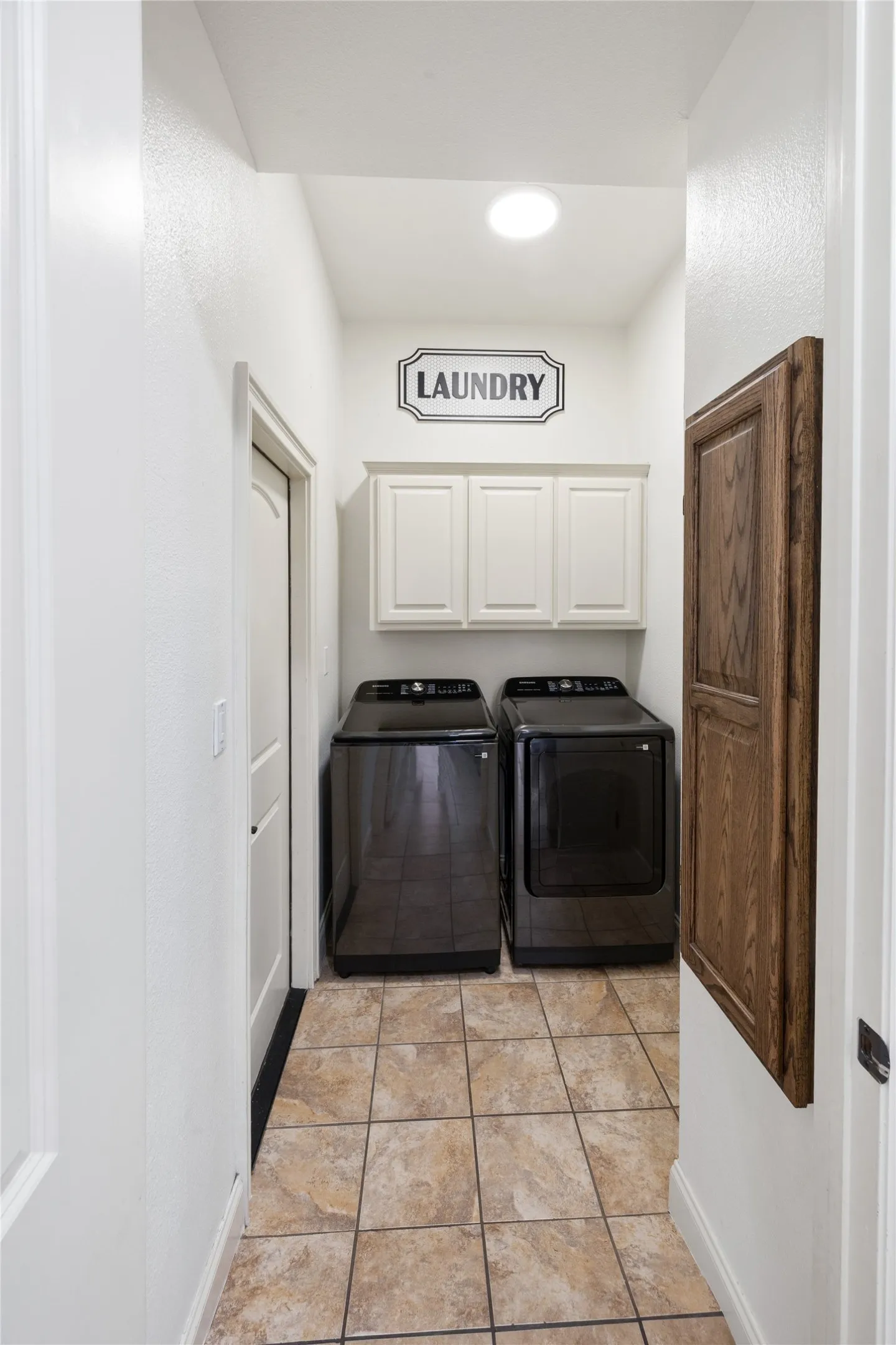 Single Family Residence For Rent in Denton County , 11292 Berkeley Hall Lane, Frisco, Texas 75033, 5 Bedroom, 5 Bathroom, 2 Garage spaces, 4,314 Sqft, built in 2008, mls#21385030, Real Estate Agent in Frisco, Homes For Rent in Denton county, Homes For Rent in Frisco, Realtor in Frisco Texas, Real Estate Brokerage Independent Realty Texas, Luminita Cordes Realtor