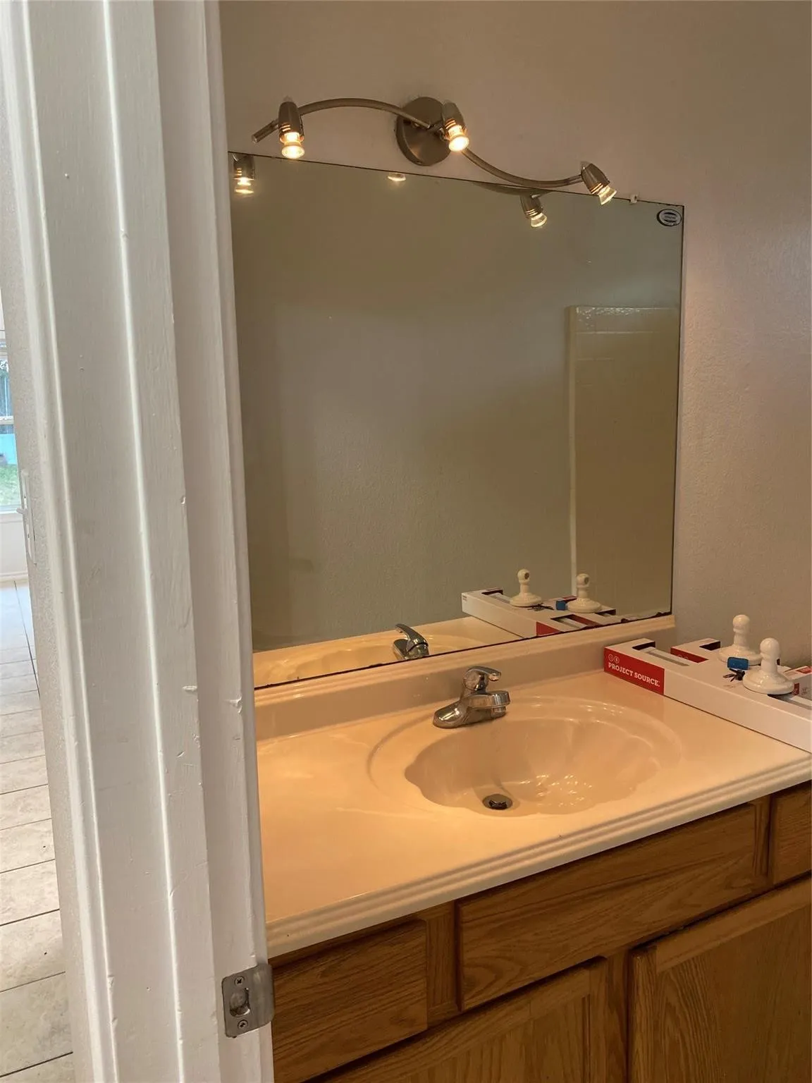 Single Family Residence For Rent in Hood County , 2212 Snake River Drive, Granbury, Texas 76048, 3 Bedroom, 2 Bathroom, 2 Garage spaces, 1,742 Sqft, built in 2004, mls#21385049, Real Estate Agent in Granbury, Homes For Rent in Hood county, Homes For Rent in Granbury, Realtor in Granbury Texas, Real Estate Brokerage Independent Realty Texas, Luminita Cordes Realtor