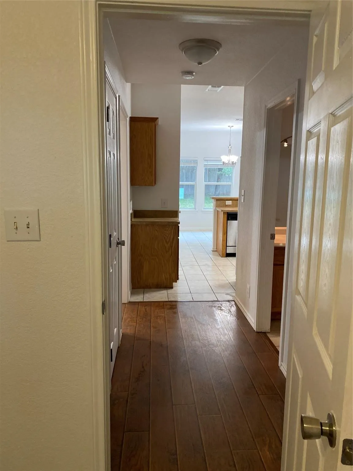 Single Family Residence For Rent in Hood County , 2212 Snake River Drive, Granbury, Texas 76048, 3 Bedroom, 2 Bathroom, 2 Garage spaces, 1,742 Sqft, built in 2004, mls#21385049, Real Estate Agent in Granbury, Homes For Rent in Hood county, Homes For Rent in Granbury, Realtor in Granbury Texas, Real Estate Brokerage Independent Realty Texas, Luminita Cordes Realtor