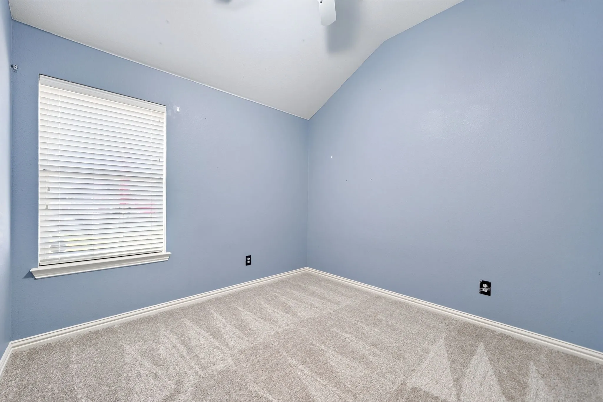 Single Family Residence For Sale in Collin County , 2013 Fair Highlands Trail, Wylie, Texas 75098, 4 Bedroom, 2 Bathroom, 2 Garage spaces, 2,110 Sqft, built in 2005, mls#21384473, Real Estate Agent in Wylie, Homes For Sale in Collin county, Homes For Sale in Wylie, Realtor in Wylie Texas, Real Estate Brokerage Independent Realty Texas, Luminita Cordes Realtor