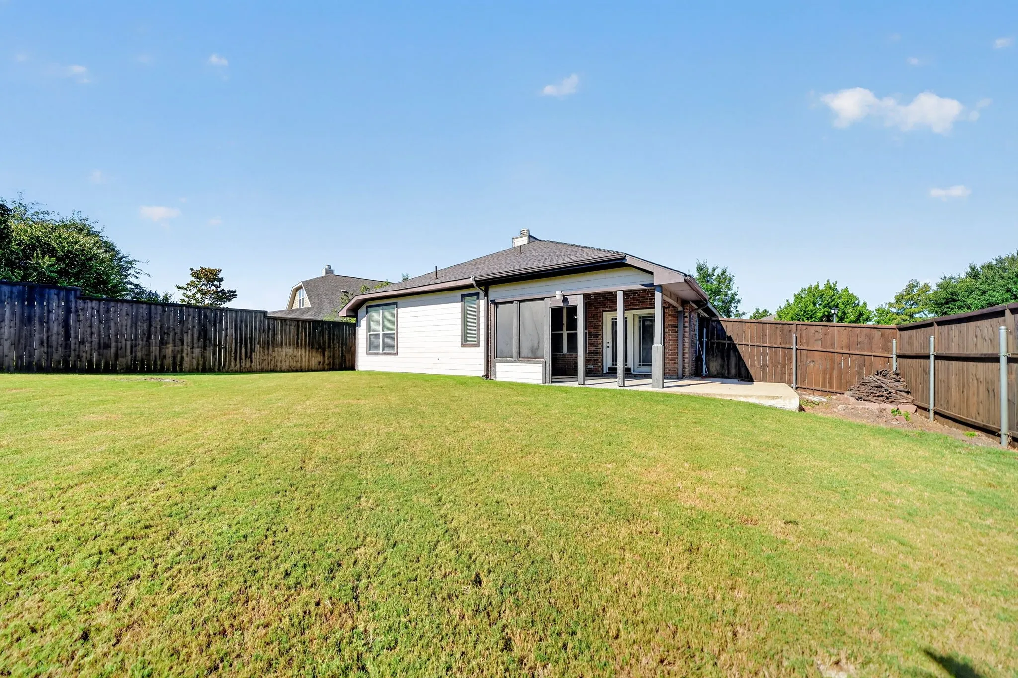 Single Family Residence For Sale in Collin County , 2013 Fair Highlands Trail, Wylie, Texas 75098, 4 Bedroom, 2 Bathroom, 2 Garage spaces, 2,110 Sqft, built in 2005, mls#21384473, Real Estate Agent in Wylie, Homes For Sale in Collin county, Homes For Sale in Wylie, Realtor in Wylie Texas, Real Estate Brokerage Independent Realty Texas, Luminita Cordes Realtor