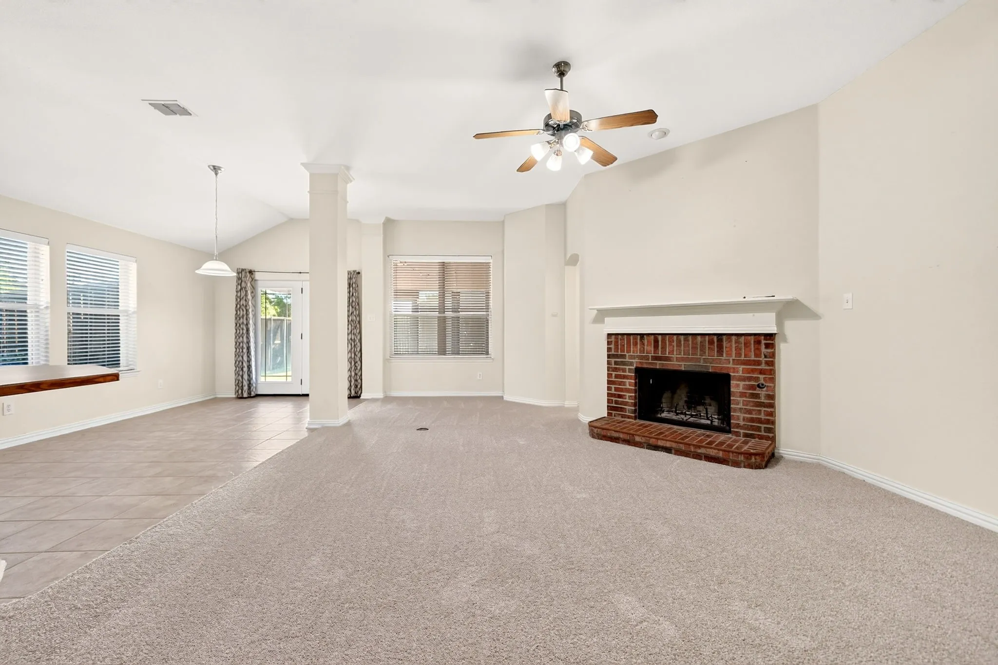 Single Family Residence For Sale in Collin County , 2013 Fair Highlands Trail, Wylie, Texas 75098, 4 Bedroom, 2 Bathroom, 2 Garage spaces, 2,110 Sqft, built in 2005, mls#21384473, Real Estate Agent in Wylie, Homes For Sale in Collin county, Homes For Sale in Wylie, Realtor in Wylie Texas, Real Estate Brokerage Independent Realty Texas, Luminita Cordes Realtor