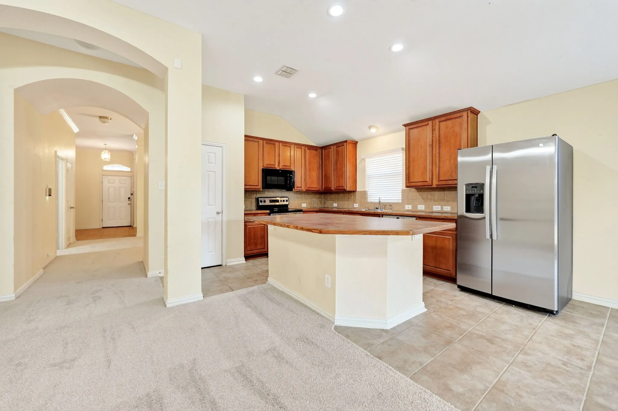 Single Family Residence For Sale in Collin County , 2013 Fair Highlands Trail, Wylie, Texas 75098, 4 Bedroom, 2 Bathroom, 2 Garage spaces, 2,110 Sqft, built in 2005, mls#21384473, Real Estate Agent in Wylie, Homes For Sale in Collin county, Homes For Sale in Wylie, Realtor in Wylie Texas, Real Estate Brokerage Independent Realty Texas, Luminita Cordes Realtor
