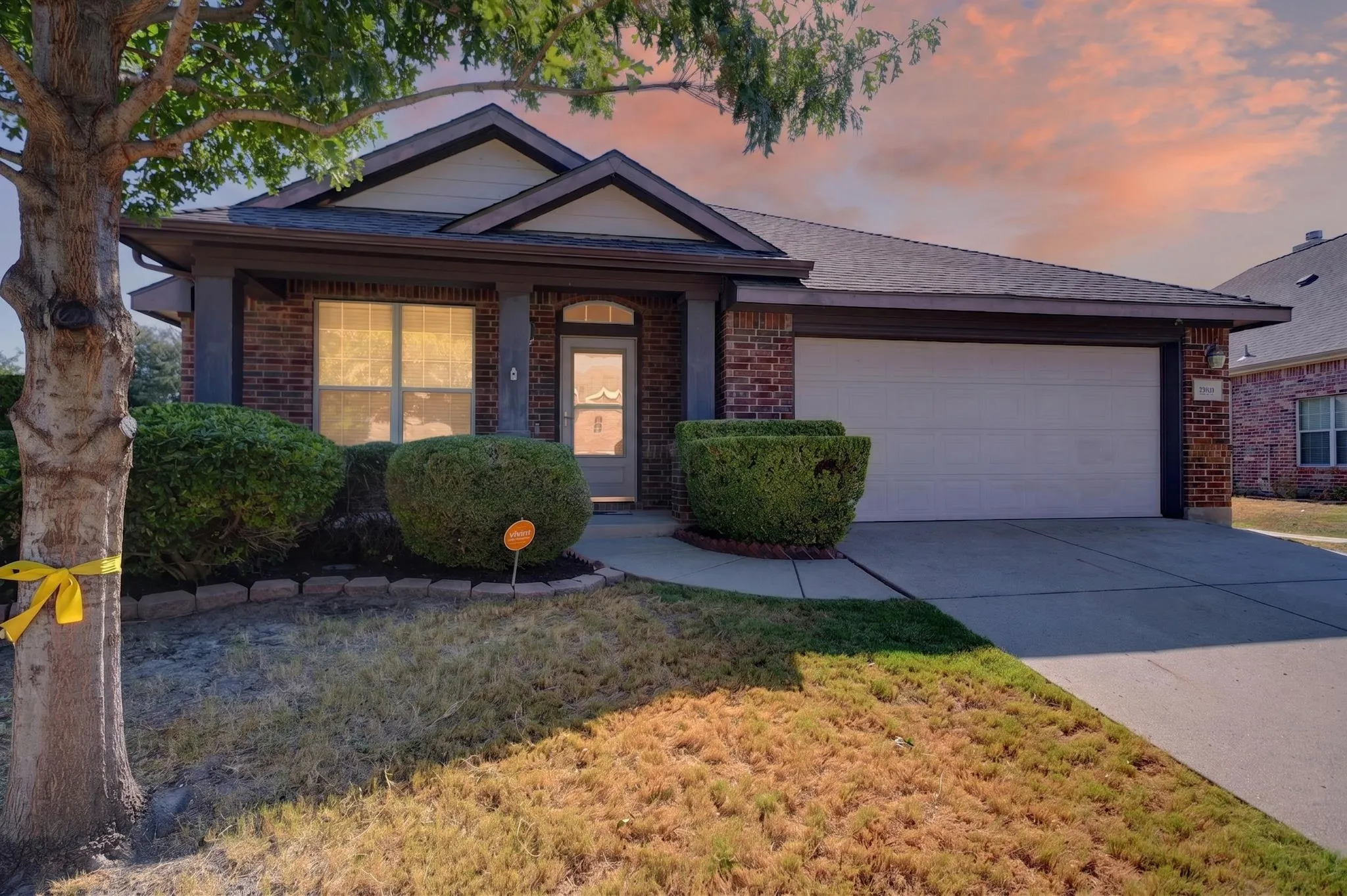 Single Family Residence For Sale in Collin County , 2013 Fair Highlands Trail, Wylie, Texas 75098, 4 Bedroom, 2 Bathroom, 2 Garage spaces, 2,110 Sqft, built in 2005, mls#21384473, Real Estate Agent in Wylie, Homes For Sale in Collin county, Homes For Sale in Wylie, Realtor in Wylie Texas, Real Estate Brokerage Independent Realty Texas, Luminita Cordes Realtor