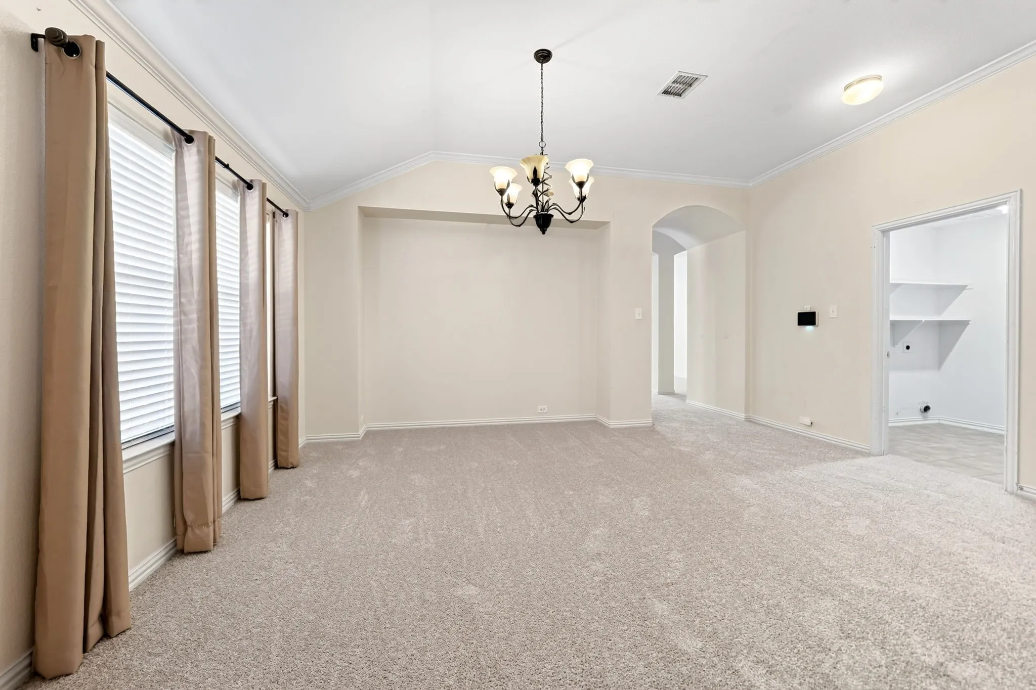 Single Family Residence For Sale in Collin County , 2013 Fair Highlands Trail, Wylie, Texas 75098, 4 Bedroom, 2 Bathroom, 2 Garage spaces, 2,110 Sqft, built in 2005, mls#21384473, Real Estate Agent in Wylie, Homes For Sale in Collin county, Homes For Sale in Wylie, Realtor in Wylie Texas, Real Estate Brokerage Independent Realty Texas, Luminita Cordes Realtor