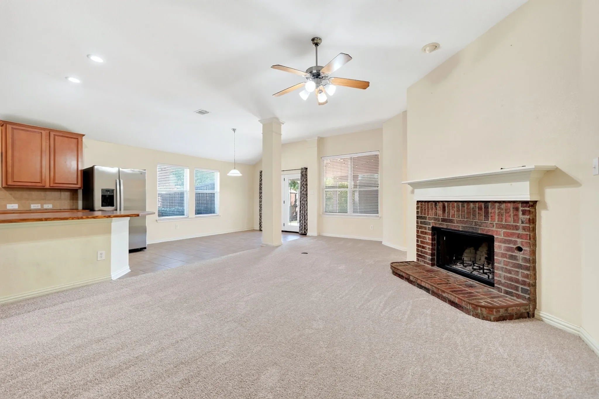 Single Family Residence For Sale in Collin County , 2013 Fair Highlands Trail, Wylie, Texas 75098, 4 Bedroom, 2 Bathroom, 2 Garage spaces, 2,110 Sqft, built in 2005, mls#21384473, Real Estate Agent in Wylie, Homes For Sale in Collin county, Homes For Sale in Wylie, Realtor in Wylie Texas, Real Estate Brokerage Independent Realty Texas, Luminita Cordes Realtor