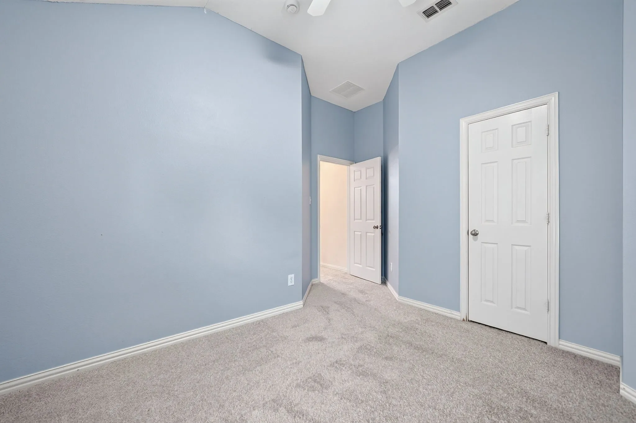 Single Family Residence For Sale in Collin County , 2013 Fair Highlands Trail, Wylie, Texas 75098, 4 Bedroom, 2 Bathroom, 2 Garage spaces, 2,110 Sqft, built in 2005, mls#21384473, Real Estate Agent in Wylie, Homes For Sale in Collin county, Homes For Sale in Wylie, Realtor in Wylie Texas, Real Estate Brokerage Independent Realty Texas, Luminita Cordes Realtor