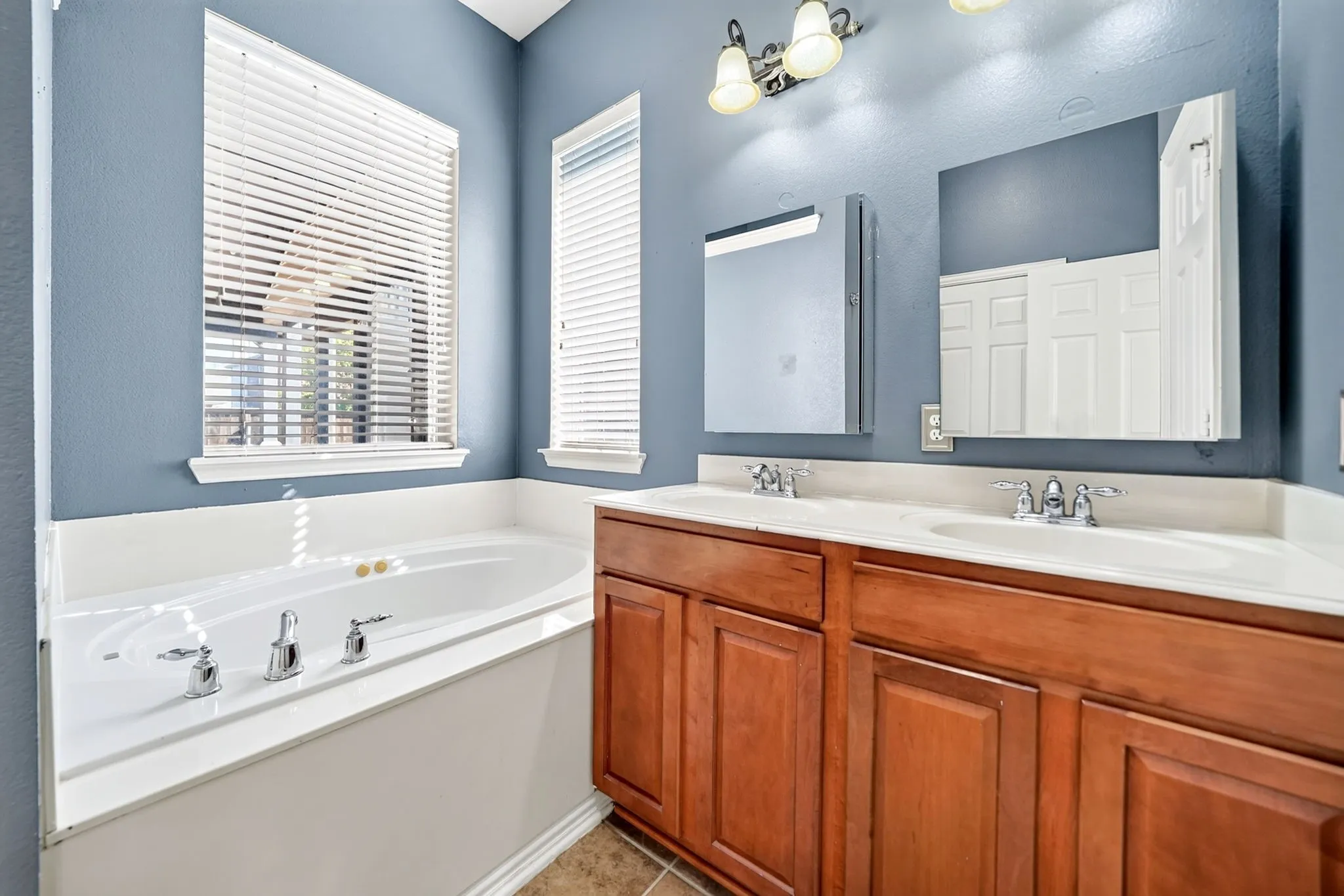 Single Family Residence For Sale in Collin County , 2013 Fair Highlands Trail, Wylie, Texas 75098, 4 Bedroom, 2 Bathroom, 2 Garage spaces, 2,110 Sqft, built in 2005, mls#21384473, Real Estate Agent in Wylie, Homes For Sale in Collin county, Homes For Sale in Wylie, Realtor in Wylie Texas, Real Estate Brokerage Independent Realty Texas, Luminita Cordes Realtor
