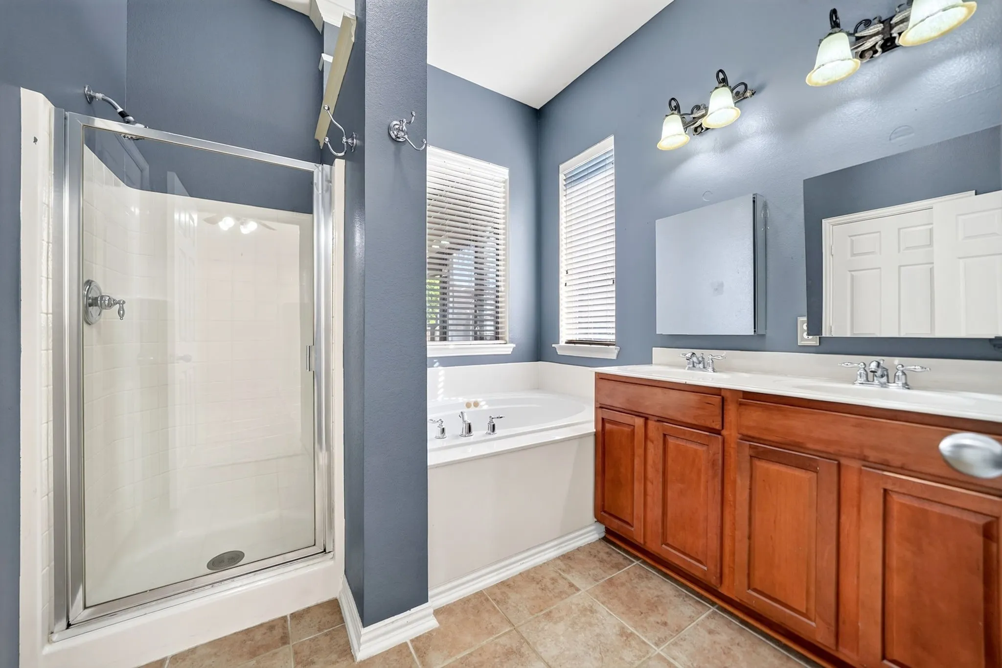 Single Family Residence For Sale in Collin County , 2013 Fair Highlands Trail, Wylie, Texas 75098, 4 Bedroom, 2 Bathroom, 2 Garage spaces, 2,110 Sqft, built in 2005, mls#21384473, Real Estate Agent in Wylie, Homes For Sale in Collin county, Homes For Sale in Wylie, Realtor in Wylie Texas, Real Estate Brokerage Independent Realty Texas, Luminita Cordes Realtor