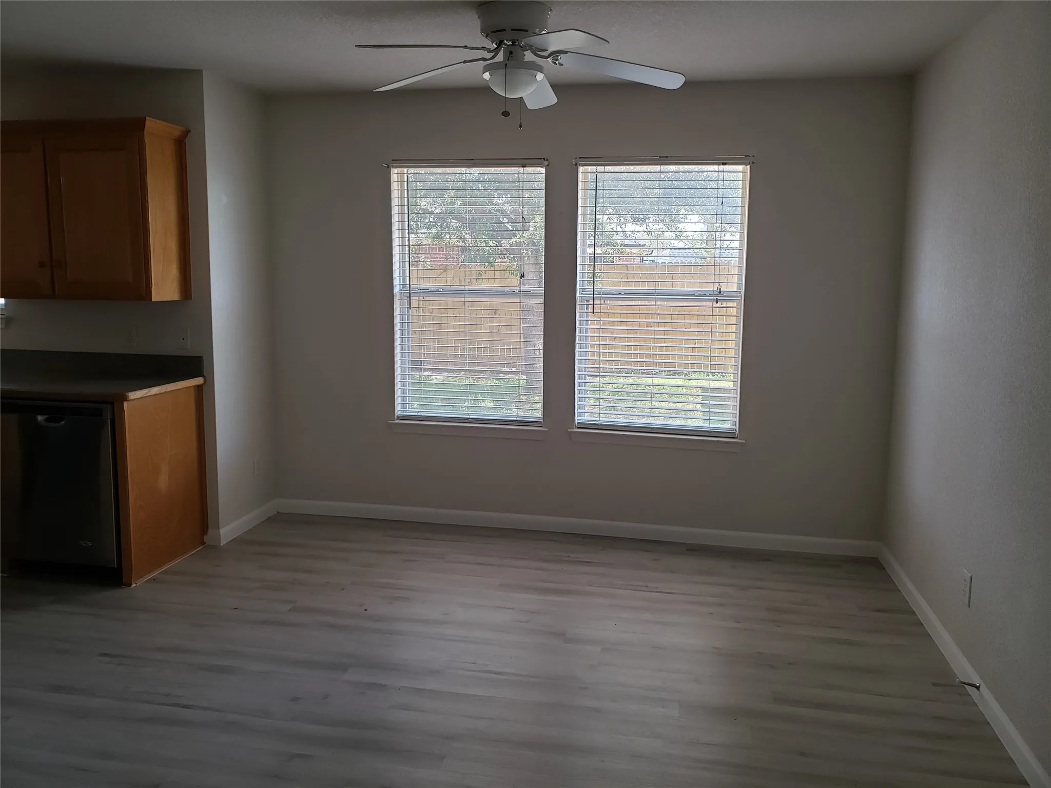 Single Family Residence For Rent in Johnson County , 505 Thistle Meade Circle, Burleson, Texas 76028, 4 Bedroom, 2 Bathroom, 2 Garage spaces, 1,873 Sqft, built in 2002, mls#21385053, Real Estate Agent in Burleson, Homes For Rent in Johnson county, Homes For Rent in Burleson, Realtor in Burleson Texas, Real Estate Brokerage Independent Realty Texas, Luminita Cordes Realtor