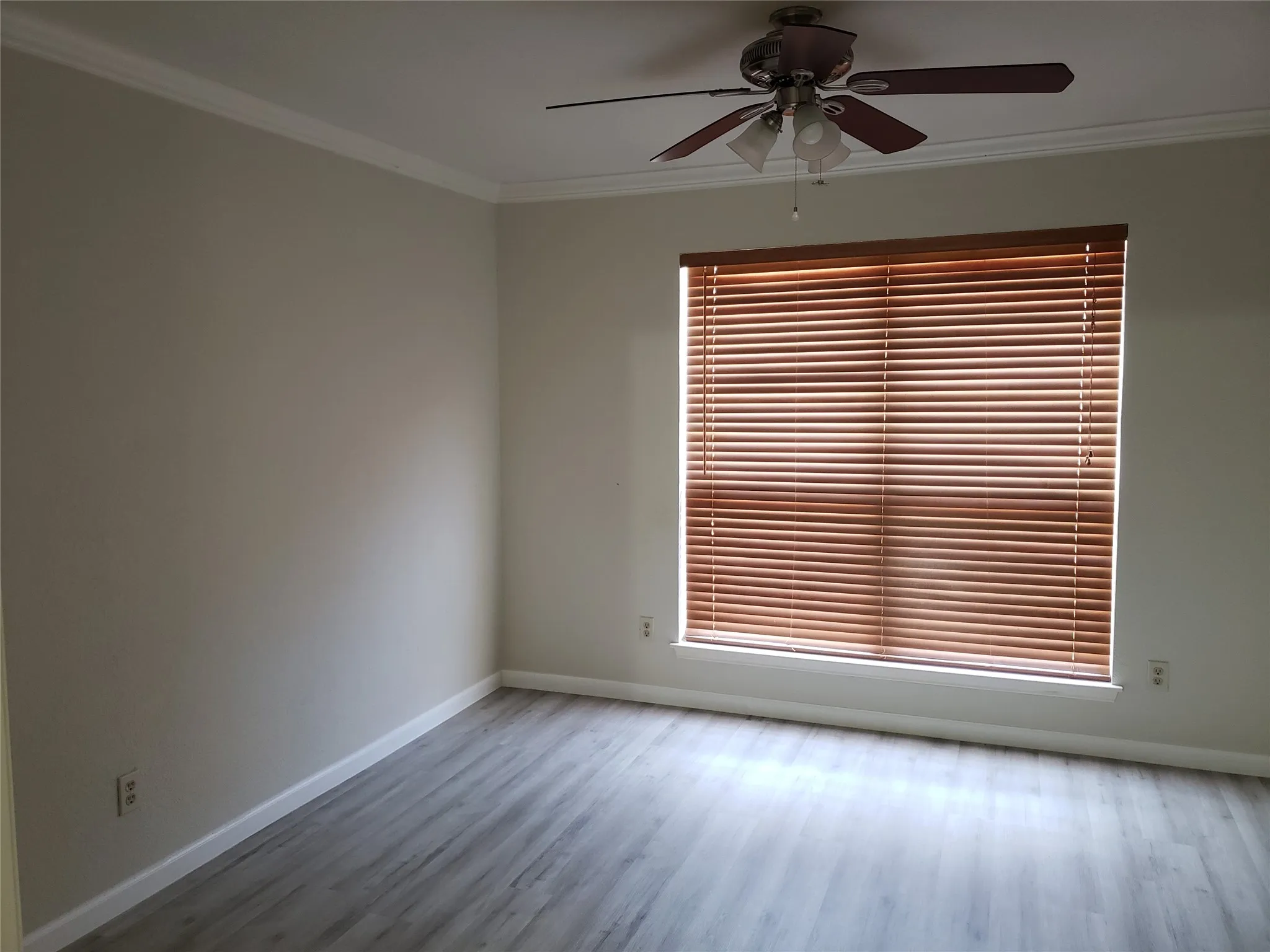Single Family Residence For Rent in Johnson County , 505 Thistle Meade Circle, Burleson, Texas 76028, 4 Bedroom, 2 Bathroom, 2 Garage spaces, 1,873 Sqft, built in 2002, mls#21385053, Real Estate Agent in Burleson, Homes For Rent in Johnson county, Homes For Rent in Burleson, Realtor in Burleson Texas, Real Estate Brokerage Independent Realty Texas, Luminita Cordes Realtor