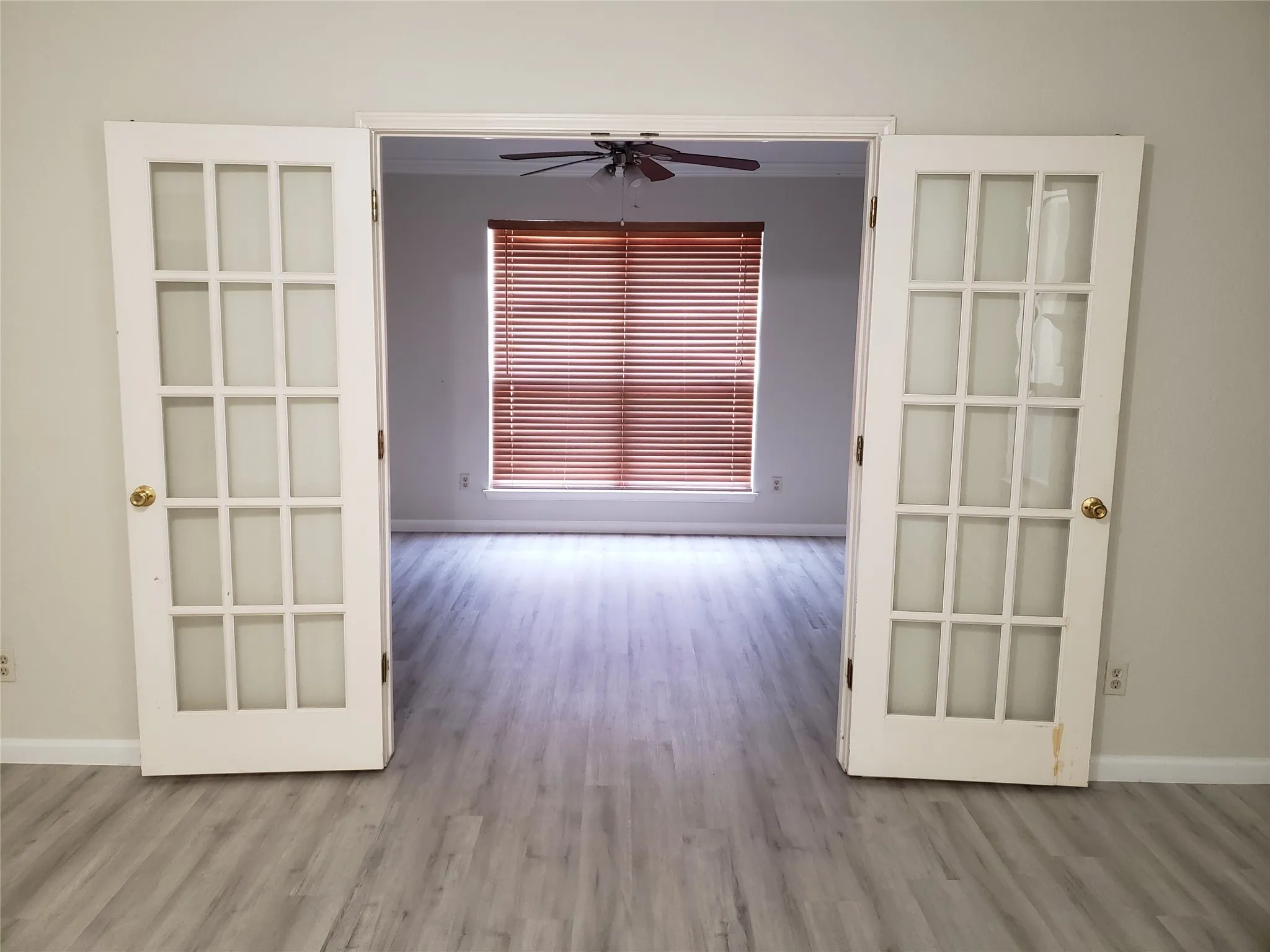 Single Family Residence For Rent in Johnson County , 505 Thistle Meade Circle, Burleson, Texas 76028, 4 Bedroom, 2 Bathroom, 2 Garage spaces, 1,873 Sqft, built in 2002, mls#21385053, Real Estate Agent in Burleson, Homes For Rent in Johnson county, Homes For Rent in Burleson, Realtor in Burleson Texas, Real Estate Brokerage Independent Realty Texas, Luminita Cordes Realtor