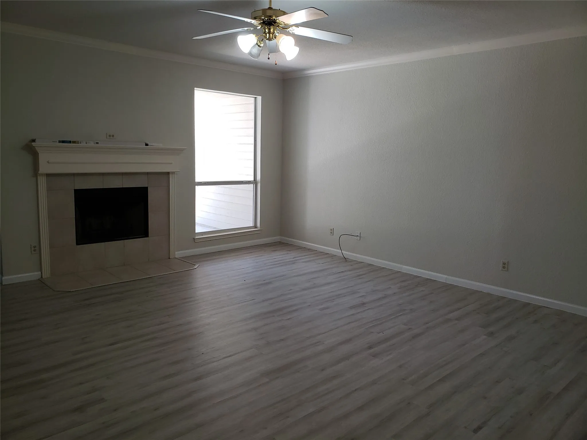 Single Family Residence For Rent in Johnson County , 505 Thistle Meade Circle, Burleson, Texas 76028, 4 Bedroom, 2 Bathroom, 2 Garage spaces, 1,873 Sqft, built in 2002, mls#21385053, Real Estate Agent in Burleson, Homes For Rent in Johnson county, Homes For Rent in Burleson, Realtor in Burleson Texas, Real Estate Brokerage Independent Realty Texas, Luminita Cordes Realtor