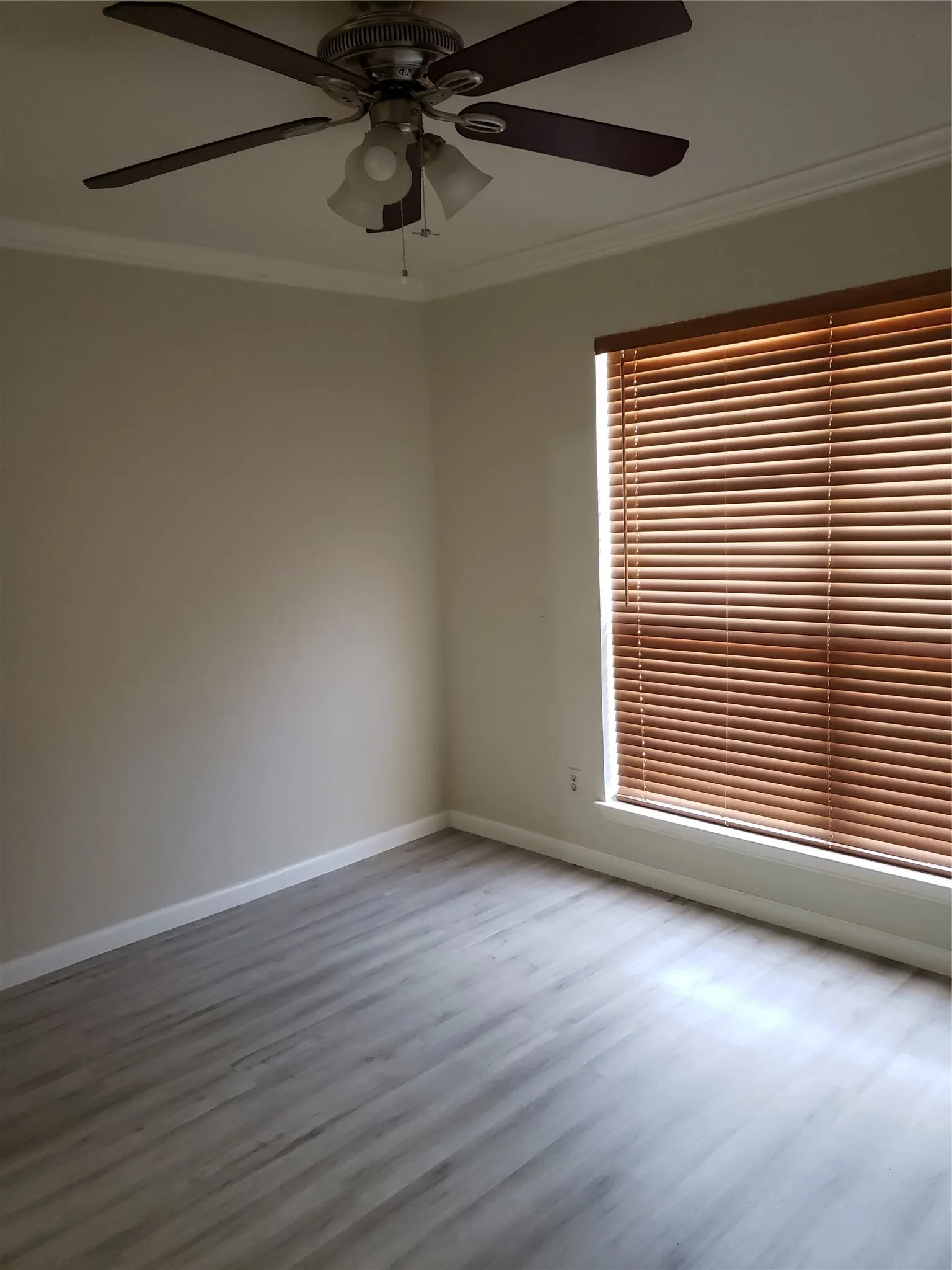 Single Family Residence For Rent in Johnson County , 505 Thistle Meade Circle, Burleson, Texas 76028, 4 Bedroom, 2 Bathroom, 2 Garage spaces, 1,873 Sqft, built in 2002, mls#21385053, Real Estate Agent in Burleson, Homes For Rent in Johnson county, Homes For Rent in Burleson, Realtor in Burleson Texas, Real Estate Brokerage Independent Realty Texas, Luminita Cordes Realtor