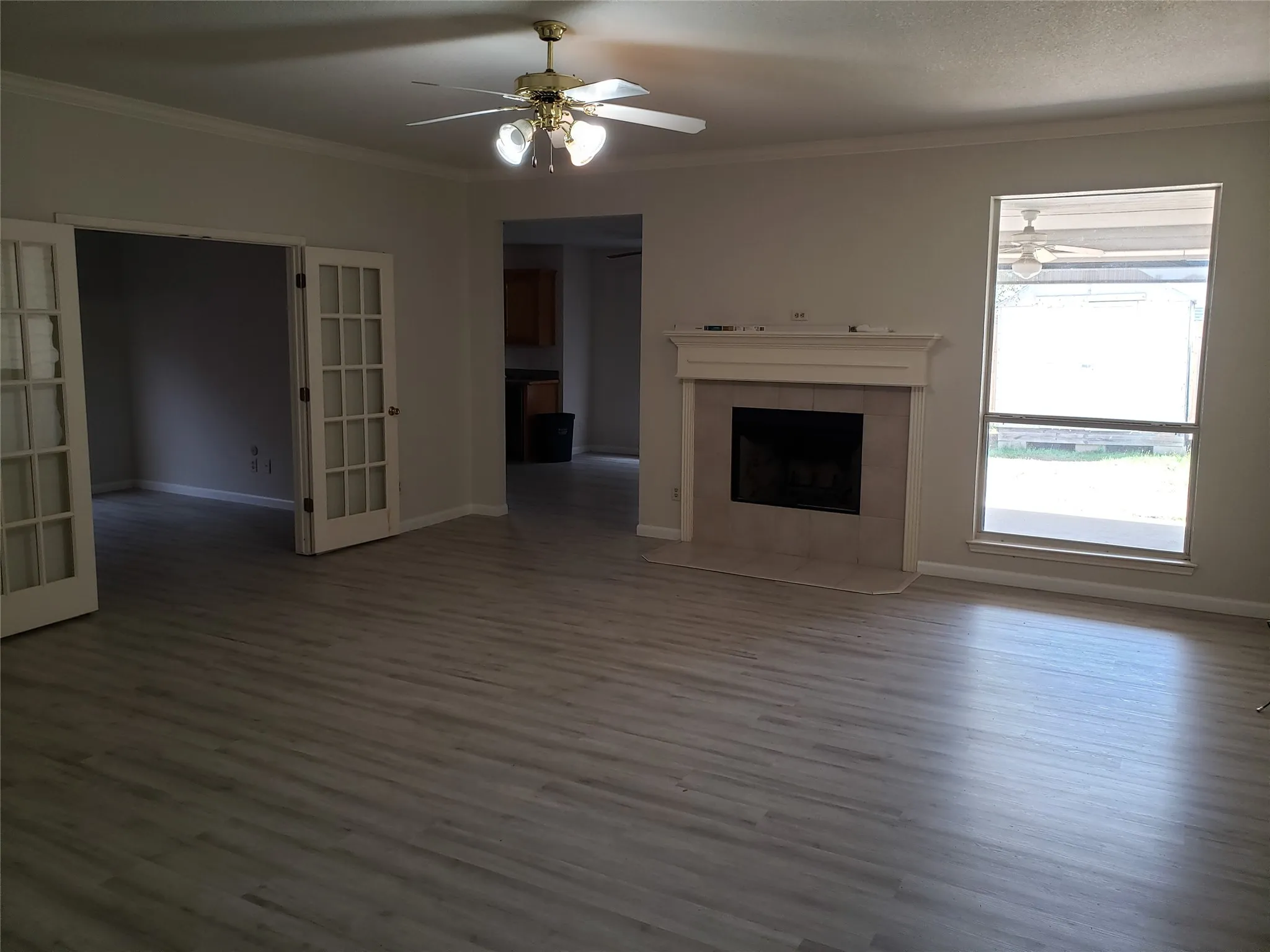 Single Family Residence For Rent in Johnson County , 505 Thistle Meade Circle, Burleson, Texas 76028, 4 Bedroom, 2 Bathroom, 2 Garage spaces, 1,873 Sqft, built in 2002, mls#21385053, Real Estate Agent in Burleson, Homes For Rent in Johnson county, Homes For Rent in Burleson, Realtor in Burleson Texas, Real Estate Brokerage Independent Realty Texas, Luminita Cordes Realtor