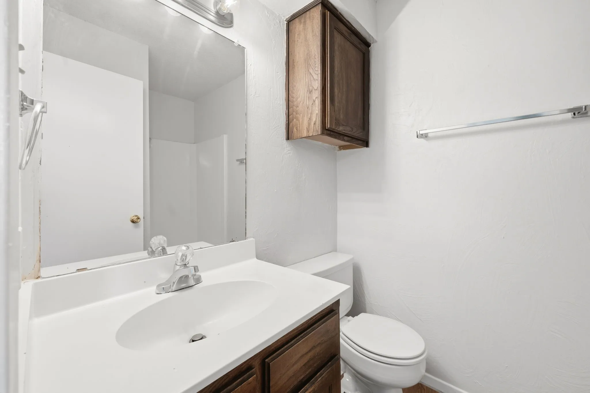 Townhouse For Rent in Denton County , 929 W Hickory Street A10, Denton, Texas 76201, 2 Bedroom, 3 Bathroom, Garage spaces, 1,047 Sqft, built in 1985, mls#21384292, Real Estate Agent in Denton, Homes For Rent in Denton county, Homes For Rent in Denton, Realtor in Denton Texas, Real Estate Brokerage Independent Realty Texas, Luminita Cordes Realtor