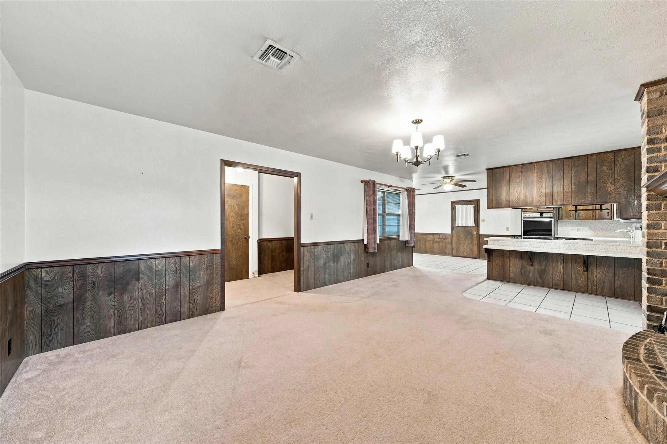 Single Family Residence For Sale in Bell County , 484 Thompson Road, Troy, Texas 76579, 3 Bedroom, 2 Bathroom, 2 Garage spaces, 1,642 Sqft, built in 1977, mls#21383199, Real Estate Agent in Troy, Homes For Sale in Bell county, Homes For Sale in Troy, Realtor in Troy Texas, Real Estate Brokerage Independent Realty Texas, Luminita Cordes Realtor