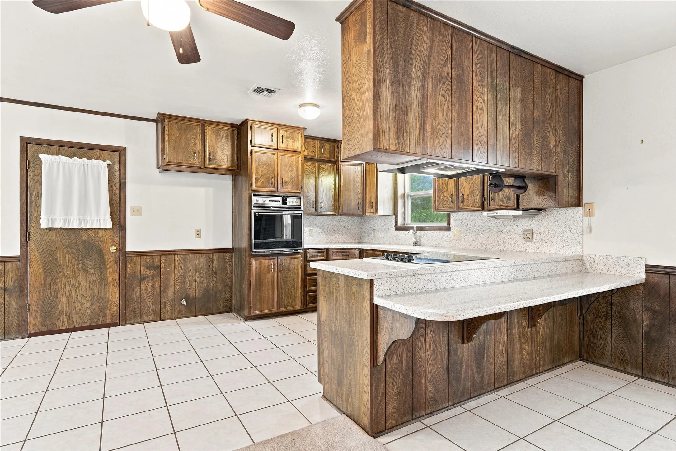 Single Family Residence For Sale in Bell County , 484 Thompson Road, Troy, Texas 76579, 3 Bedroom, 2 Bathroom, 2 Garage spaces, 1,642 Sqft, built in 1977, mls#21383199, Real Estate Agent in Troy, Homes For Sale in Bell county, Homes For Sale in Troy, Realtor in Troy Texas, Real Estate Brokerage Independent Realty Texas, Luminita Cordes Realtor