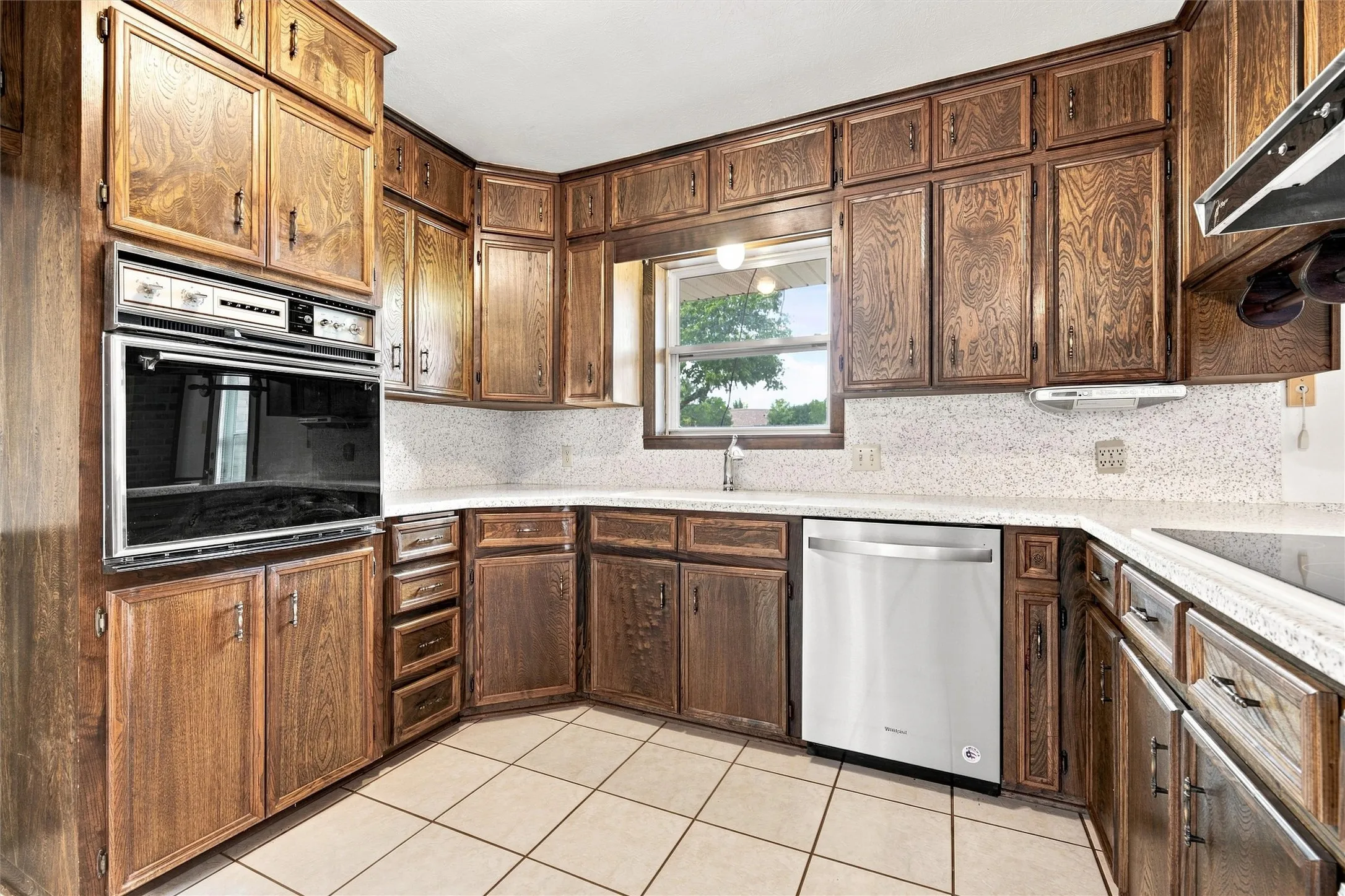 Single Family Residence For Sale in Bell County , 484 Thompson Road, Troy, Texas 76579, 3 Bedroom, 2 Bathroom, 2 Garage spaces, 1,642 Sqft, built in 1977, mls#21383199, Real Estate Agent in Troy, Homes For Sale in Bell county, Homes For Sale in Troy, Realtor in Troy Texas, Real Estate Brokerage Independent Realty Texas, Luminita Cordes Realtor