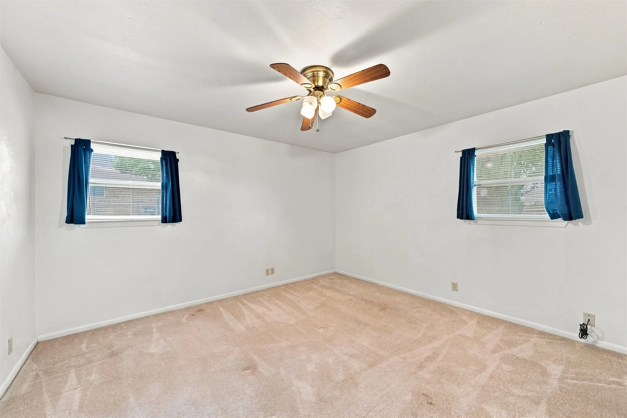 Single Family Residence For Sale in Bell County , 484 Thompson Road, Troy, Texas 76579, 3 Bedroom, 2 Bathroom, 2 Garage spaces, 1,642 Sqft, built in 1977, mls#21383199, Real Estate Agent in Troy, Homes For Sale in Bell county, Homes For Sale in Troy, Realtor in Troy Texas, Real Estate Brokerage Independent Realty Texas, Luminita Cordes Realtor