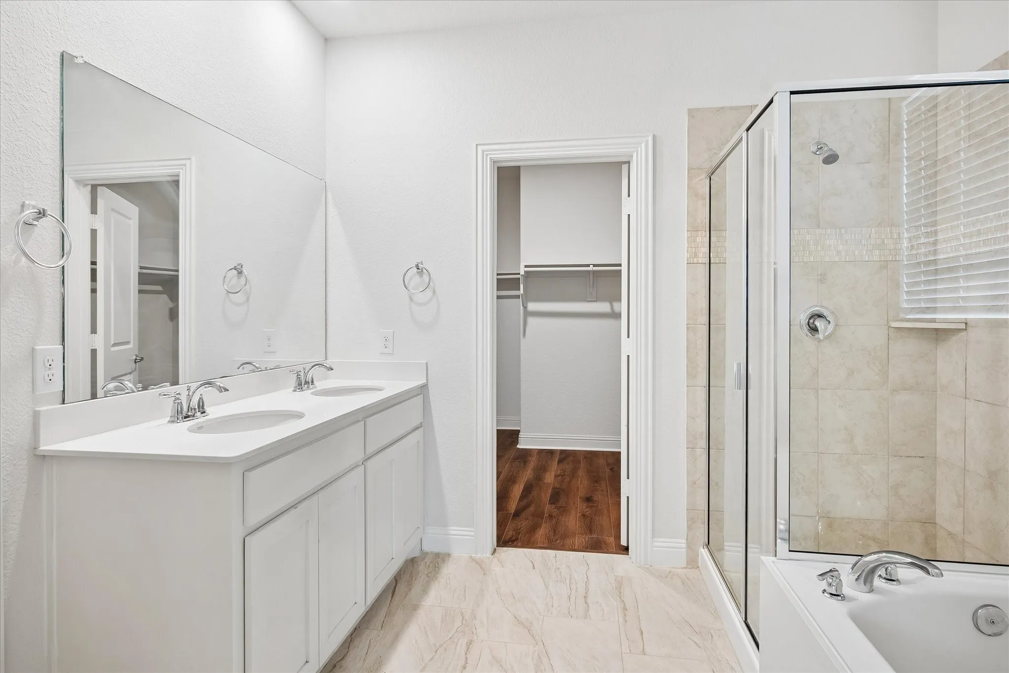 Single Family Residence For Rent in Collin County , 2949 Open Range Drive, Celina, Texas 75009, 4 Bedroom, 2 Bathroom, 2 Garage spaces, 2,109 Sqft, built in 2018, mls#21385045, Real Estate Agent in Celina, Homes For Rent in Collin county, Homes For Rent in Celina, Realtor in Celina Texas, Real Estate Brokerage Independent Realty Texas, Luminita Cordes Realtor