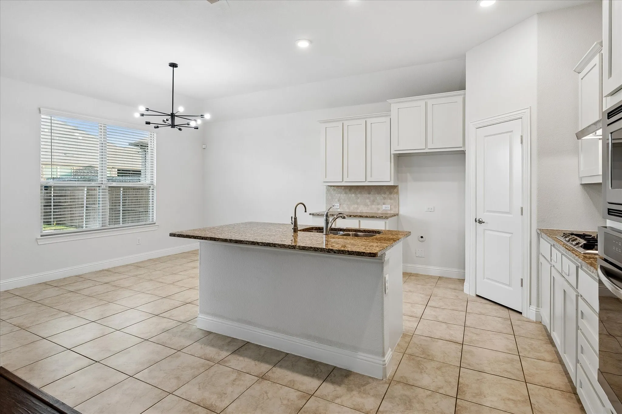 Single Family Residence For Rent in Collin County , 2949 Open Range Drive, Celina, Texas 75009, 4 Bedroom, 2 Bathroom, 2 Garage spaces, 2,109 Sqft, built in 2018, mls#21385045, Real Estate Agent in Celina, Homes For Rent in Collin county, Homes For Rent in Celina, Realtor in Celina Texas, Real Estate Brokerage Independent Realty Texas, Luminita Cordes Realtor