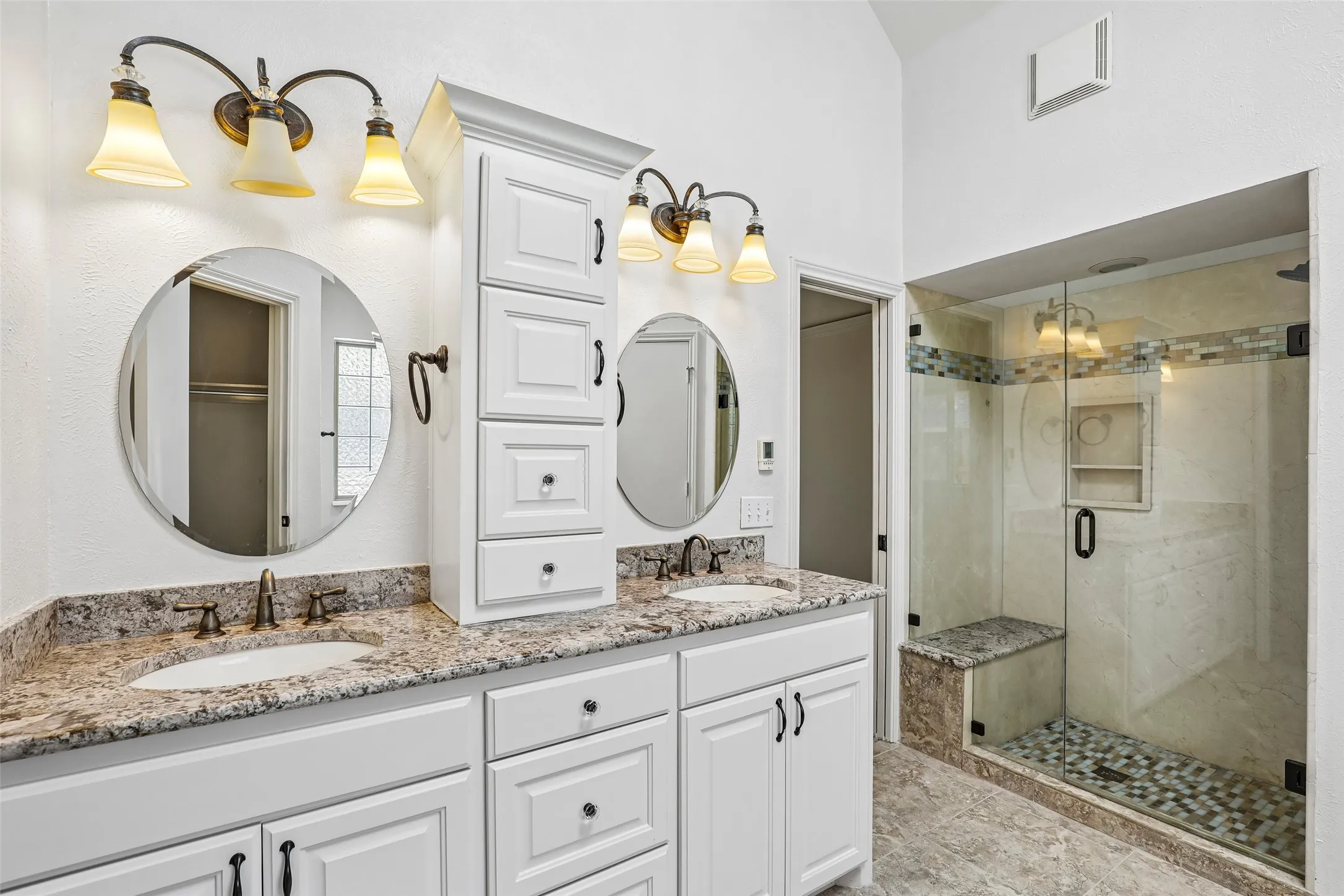 Single Family Residence For Sale in Collin County , 2321 Piedra Drive, Plano, Texas 75023, 4 Bedroom, 2 Bathroom, 2 Garage spaces, 2,184 Sqft, built in 1983, mls#21380885, Real Estate Agent in Plano, Homes For Sale in Collin county, Homes For Sale in Plano, Realtor in Plano Texas, Real Estate Brokerage Independent Realty Texas, Luminita Cordes Realtor