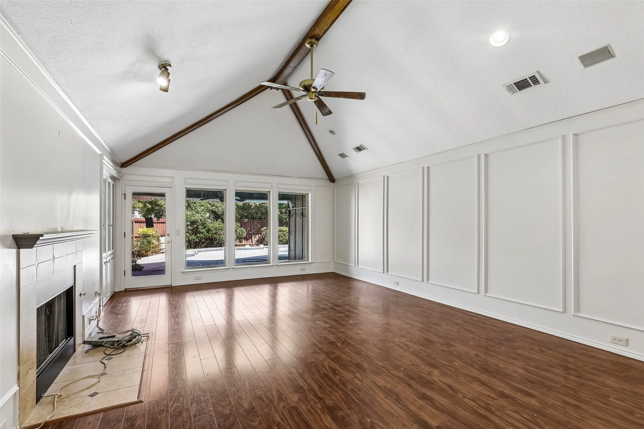 Single Family Residence For Sale in Collin County , 2321 Piedra Drive, Plano, Texas 75023, 4 Bedroom, 2 Bathroom, 2 Garage spaces, 2,184 Sqft, built in 1983, mls#21380885, Real Estate Agent in Plano, Homes For Sale in Collin county, Homes For Sale in Plano, Realtor in Plano Texas, Real Estate Brokerage Independent Realty Texas, Luminita Cordes Realtor