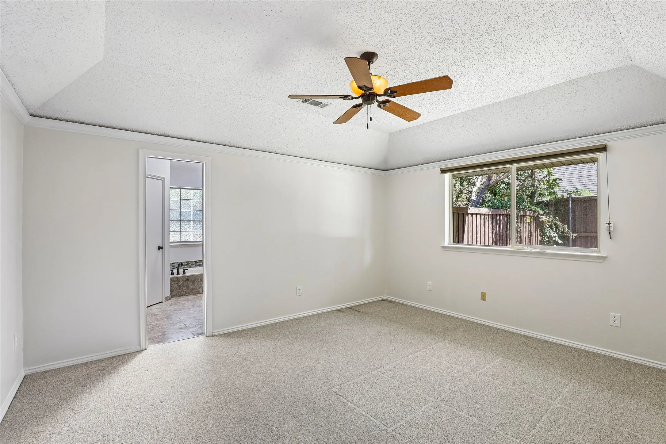 Single Family Residence For Sale in Collin County , 2321 Piedra Drive, Plano, Texas 75023, 4 Bedroom, 2 Bathroom, 2 Garage spaces, 2,184 Sqft, built in 1983, mls#21380885, Real Estate Agent in Plano, Homes For Sale in Collin county, Homes For Sale in Plano, Realtor in Plano Texas, Real Estate Brokerage Independent Realty Texas, Luminita Cordes Realtor