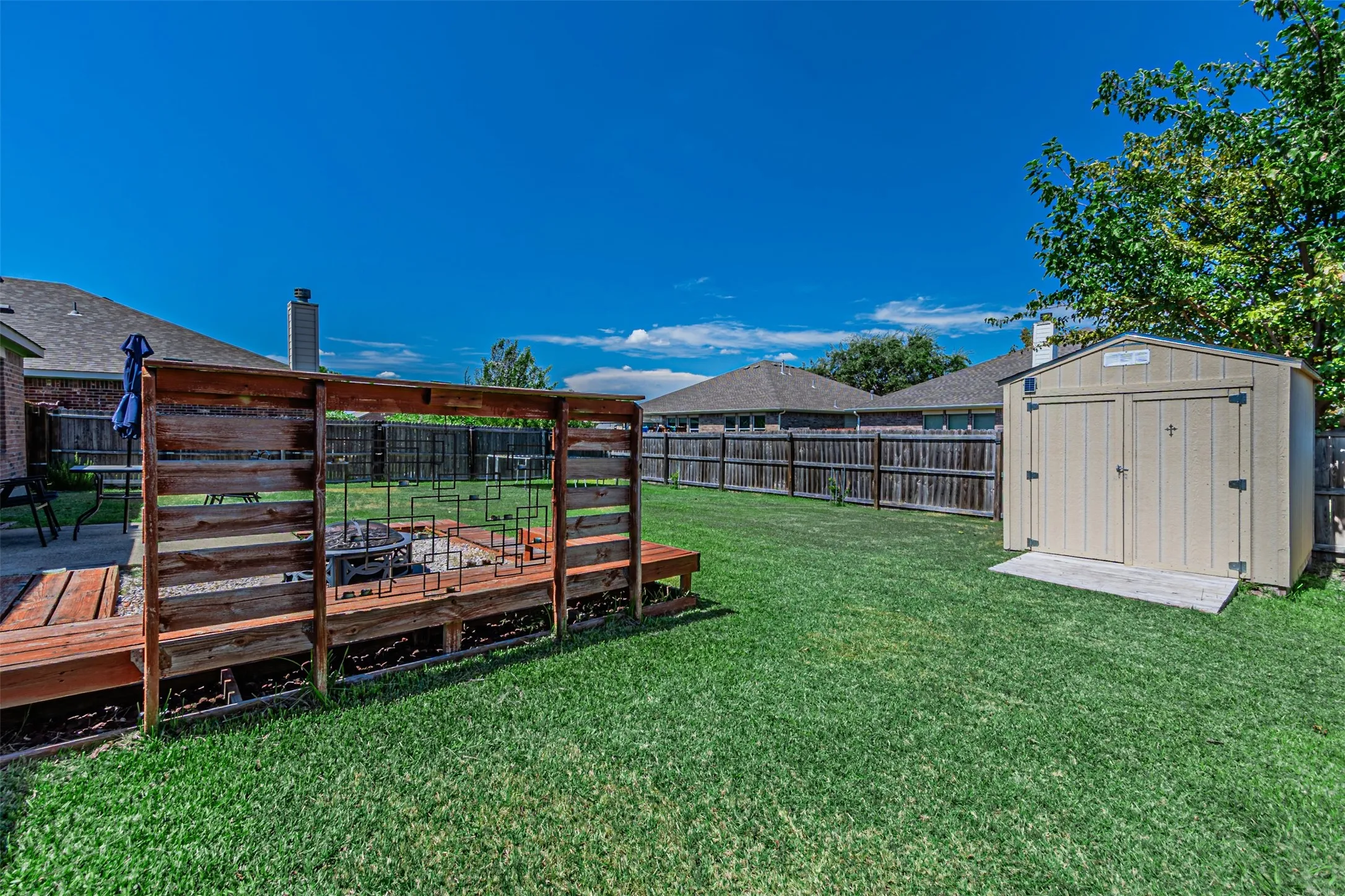 Single Family Residence For Sale in Kaufman County , 114 Freedom Trail, Forney, Texas 75126, 3 Bedroom, 2 Bathroom, 2 Garage spaces, 1,832 Sqft, built in 2004, mls#21383686, Real Estate Agent in Forney, Homes For Sale in Kaufman county, Homes For Sale in Forney, Realtor in Forney Texas, Real Estate Brokerage Independent Realty Texas, Luminita Cordes Realtor