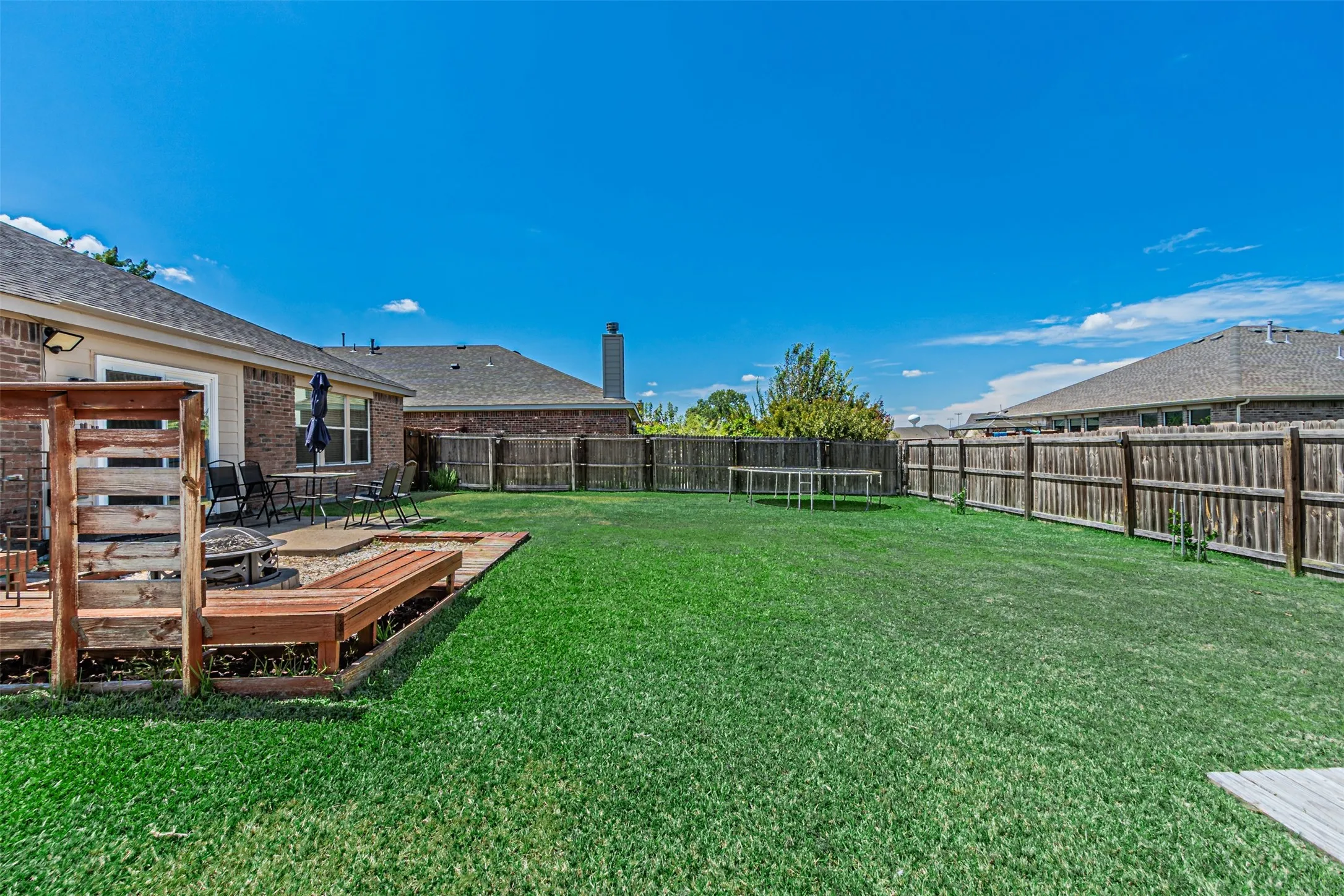 Single Family Residence For Sale in Kaufman County , 114 Freedom Trail, Forney, Texas 75126, 3 Bedroom, 2 Bathroom, 2 Garage spaces, 1,832 Sqft, built in 2004, mls#21383686, Real Estate Agent in Forney, Homes For Sale in Kaufman county, Homes For Sale in Forney, Realtor in Forney Texas, Real Estate Brokerage Independent Realty Texas, Luminita Cordes Realtor
