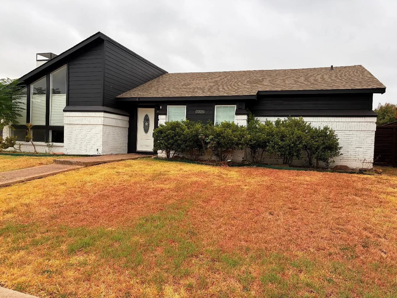 Single Family Residence For Rent in Denton County , 2206 Old Mill Road, Carrollton, Texas 75007, 3 Bedroom, 2 Bathroom, 2 Garage spaces, 1,893 Sqft, built in 1980, mls#21385060, Real Estate Agent in Carrollton, Homes For Rent in Denton county, Homes For Rent in Carrollton, Realtor in Carrollton Texas, Real Estate Brokerage Independent Realty Texas, Luminita Cordes Realtor